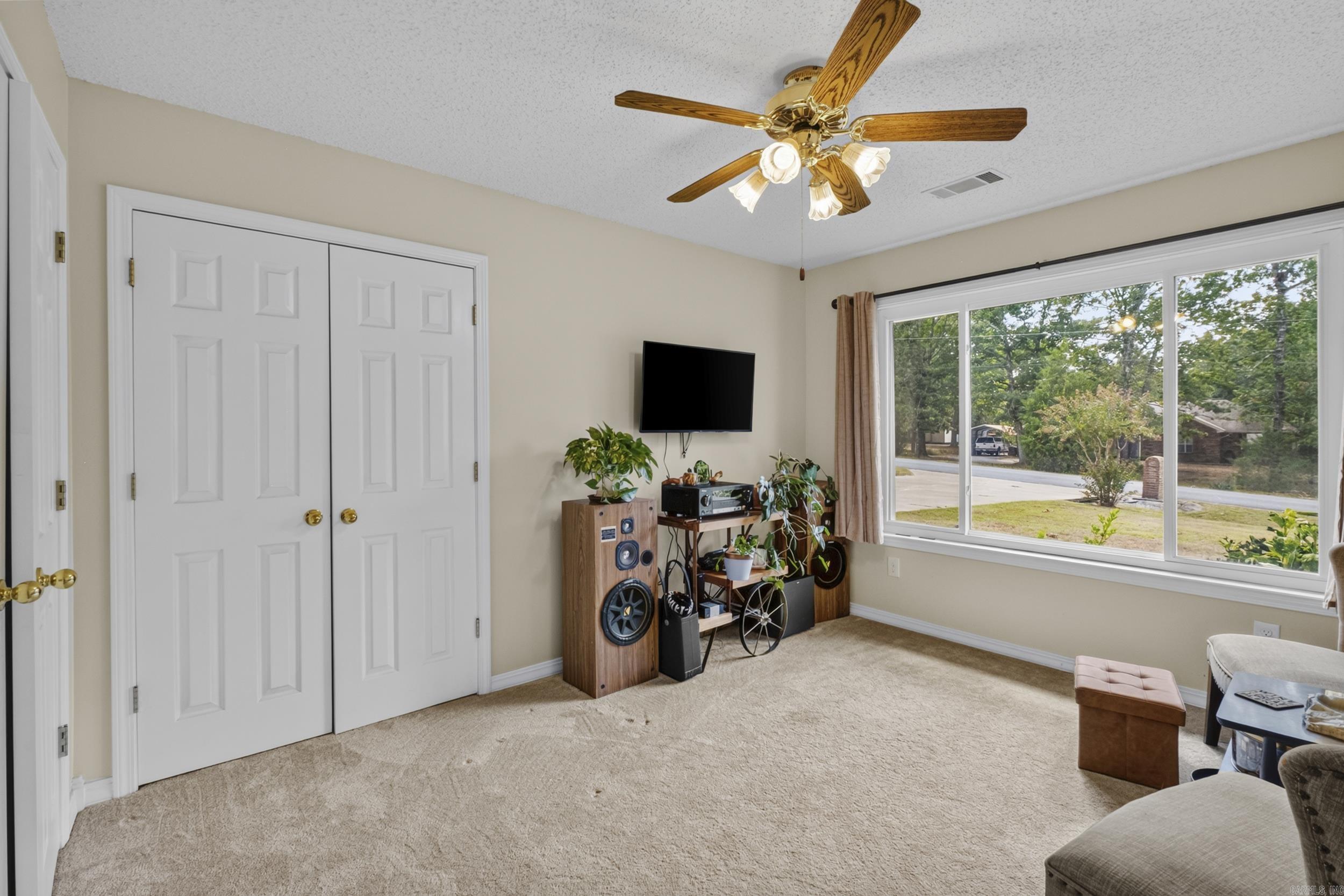 21400 Eddie  Hensley, AR