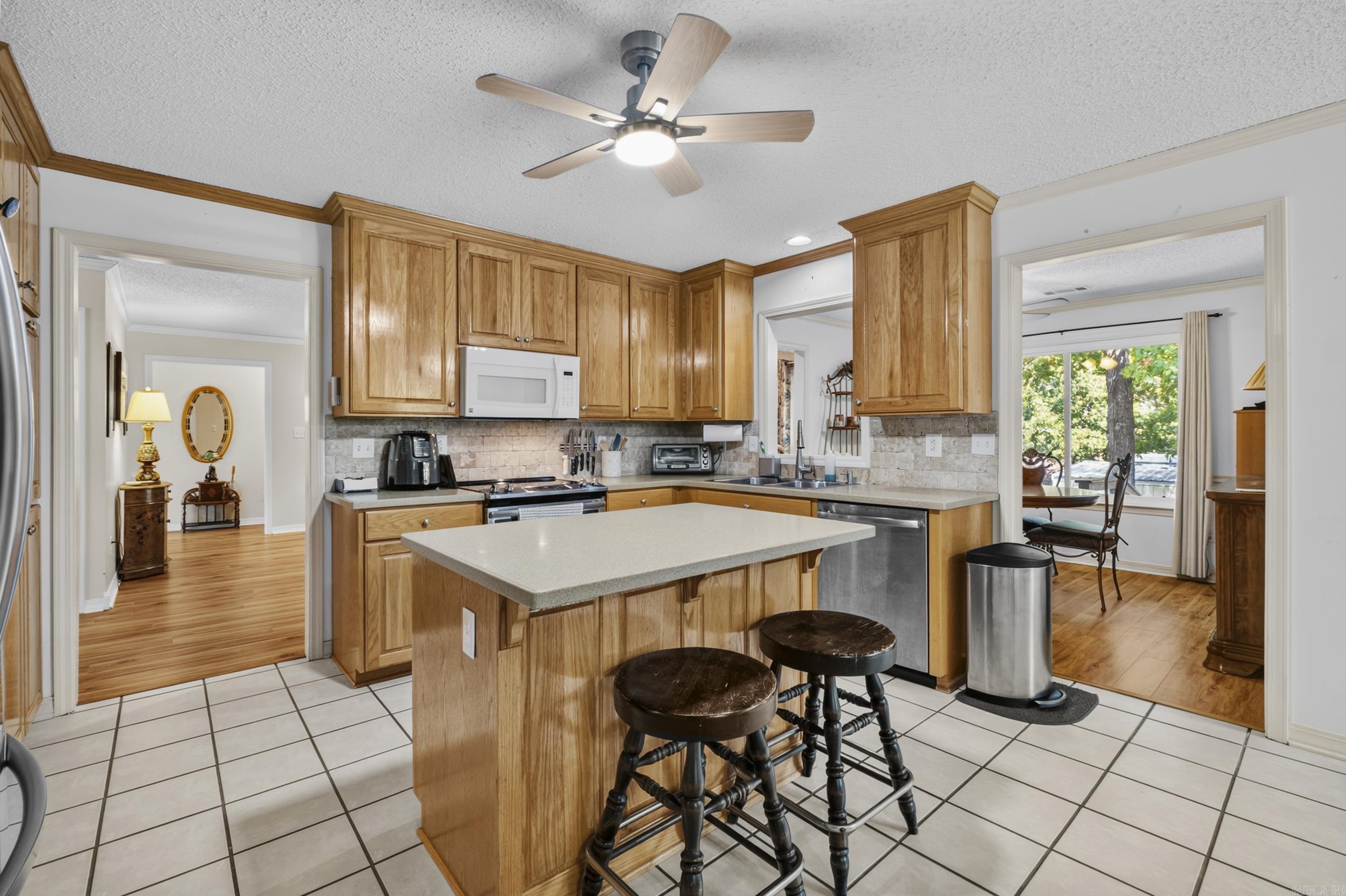 21400 Eddie  Hensley, AR