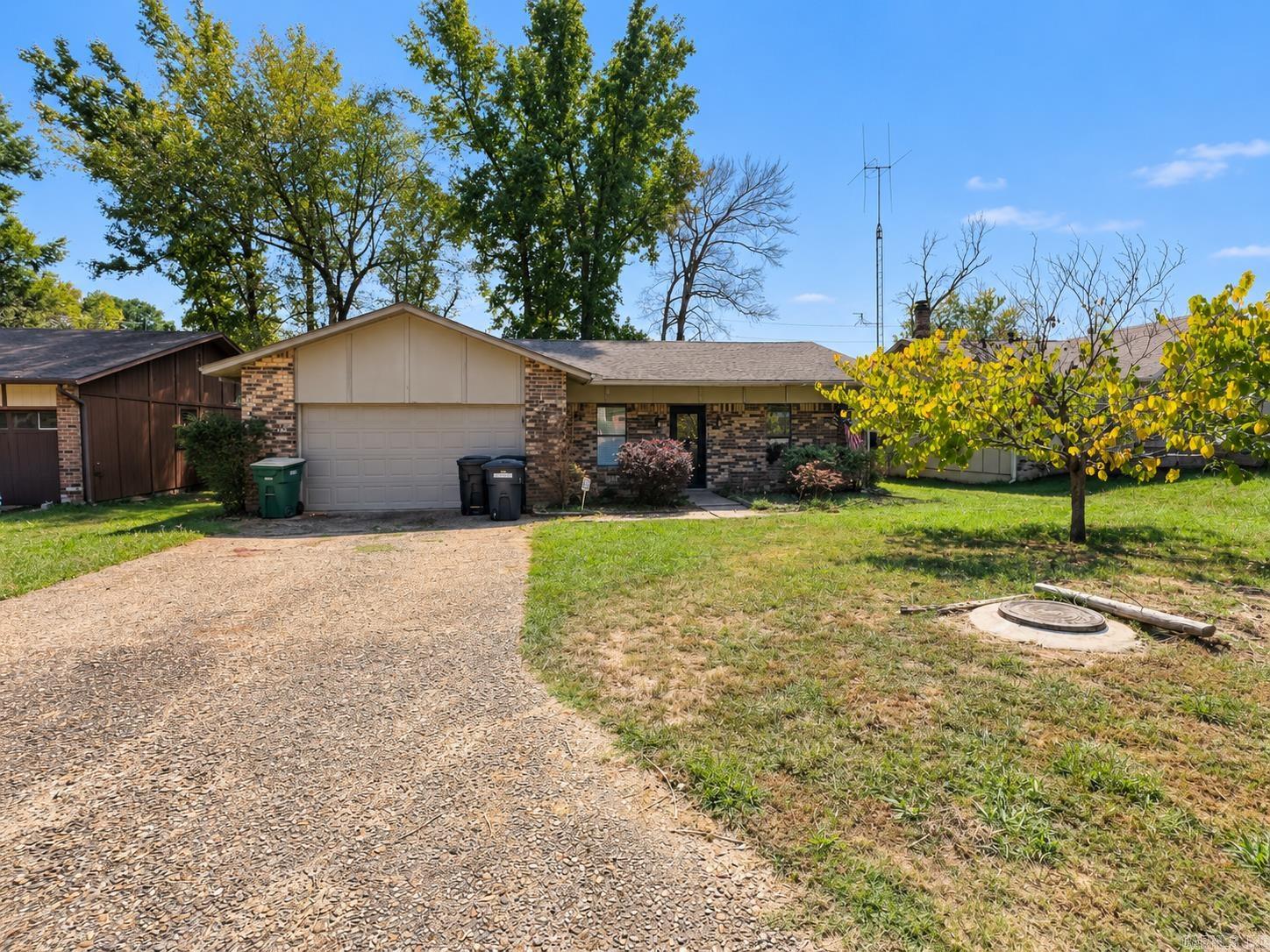 114 Gravel Lane — exterior