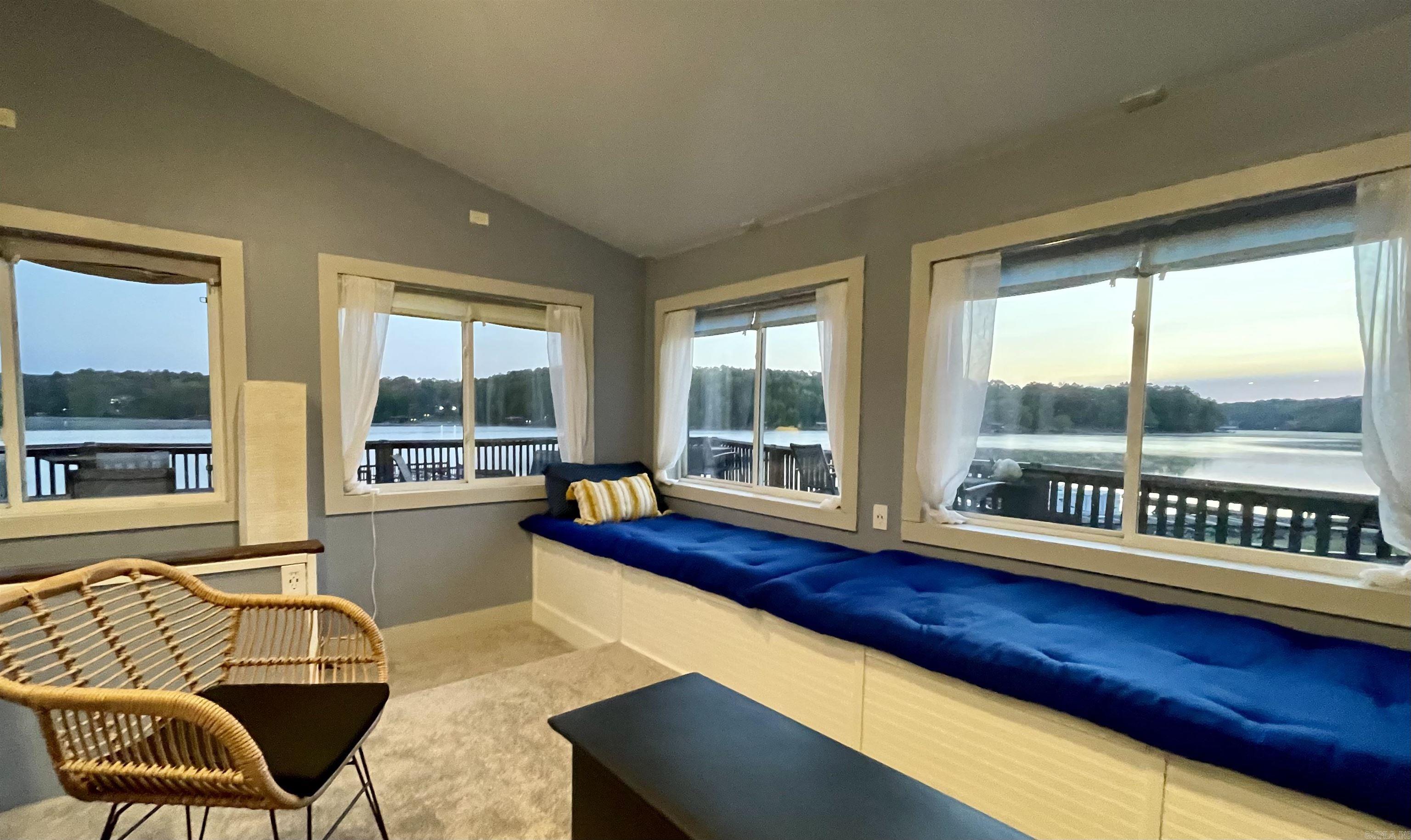 180 Marina Point Hot Springs, AR 71913