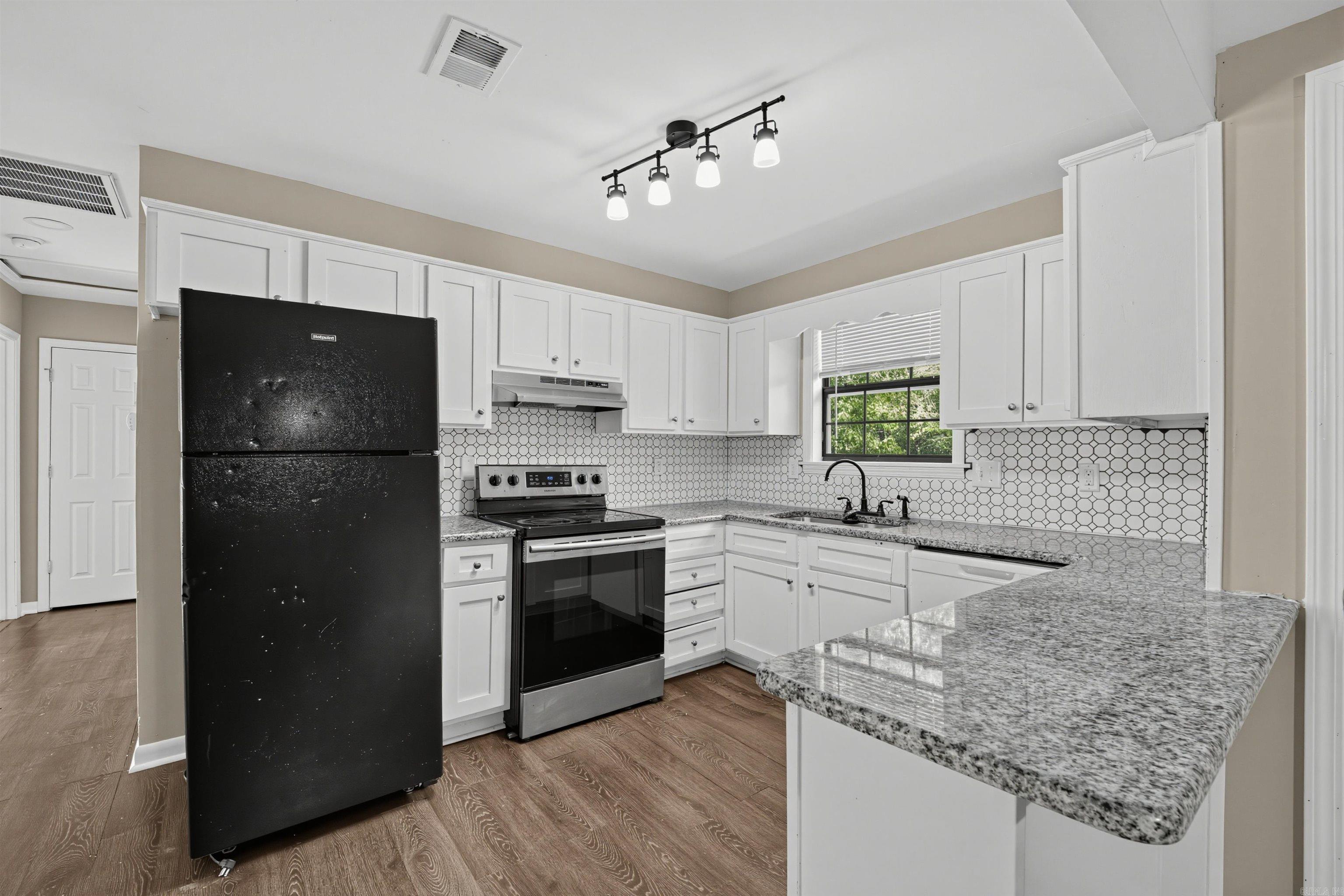 7306 Redwood  Little Rock, AR