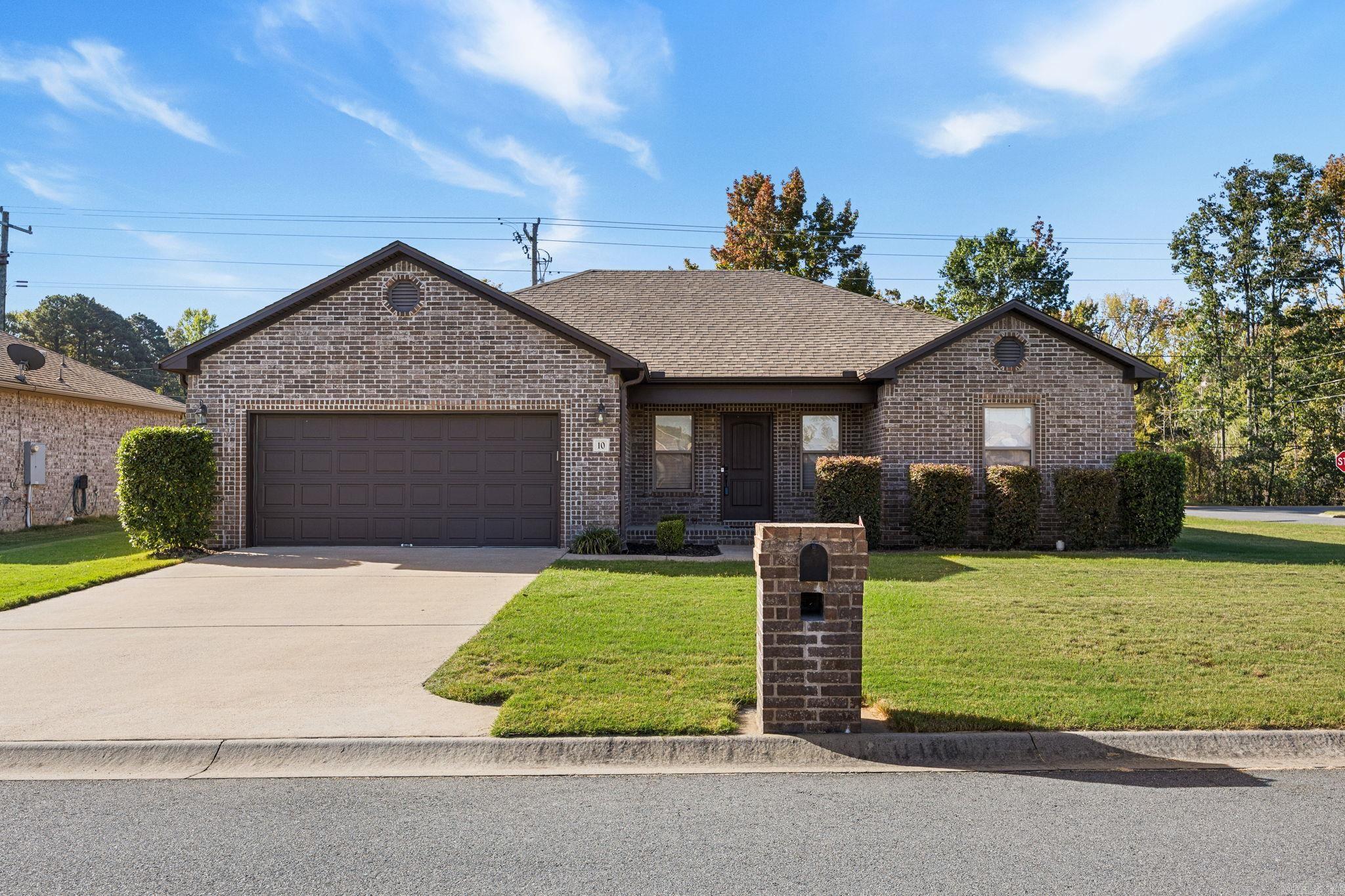 10 Mallard Cove — exterior