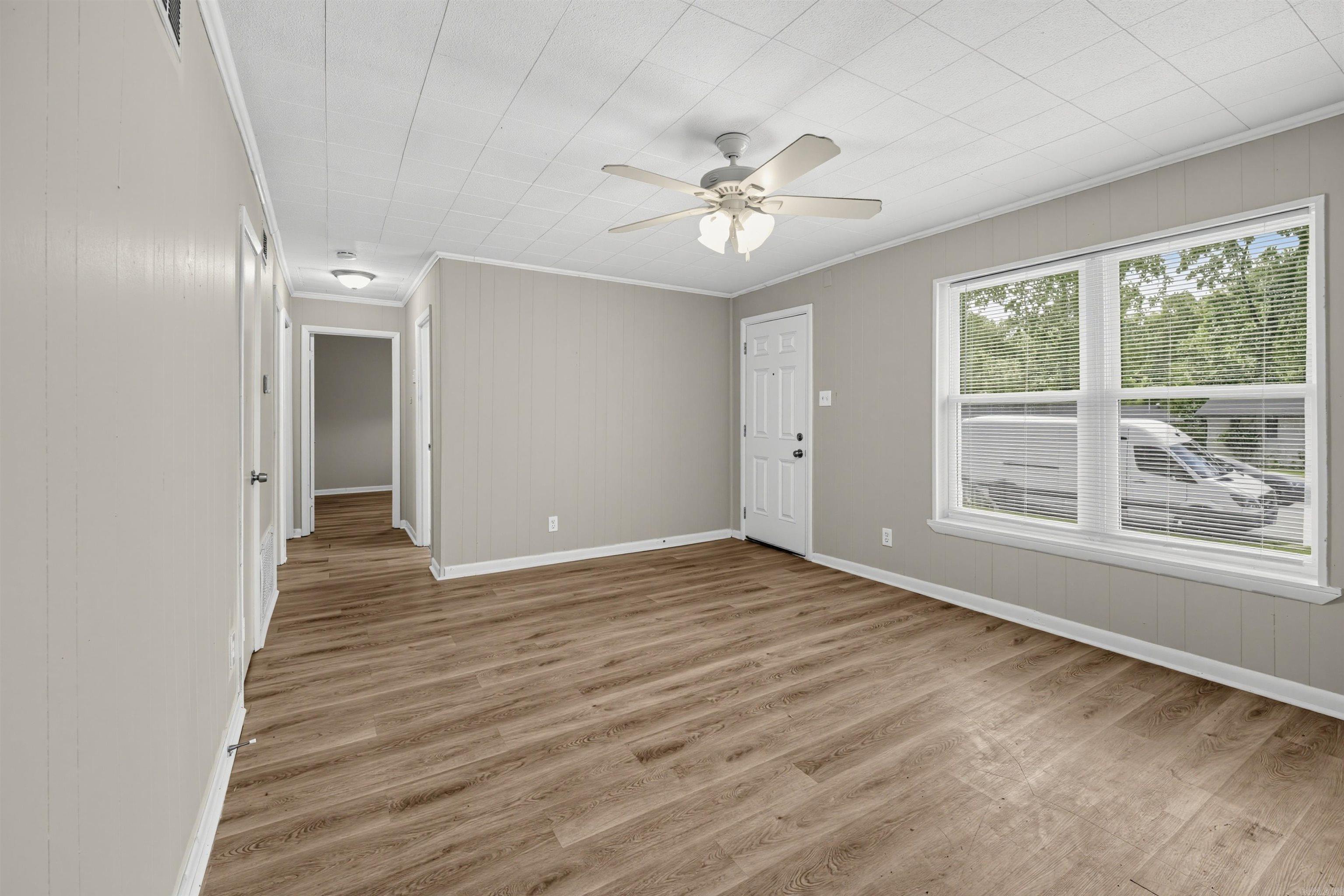 16 Sheffield Drive — photo 5