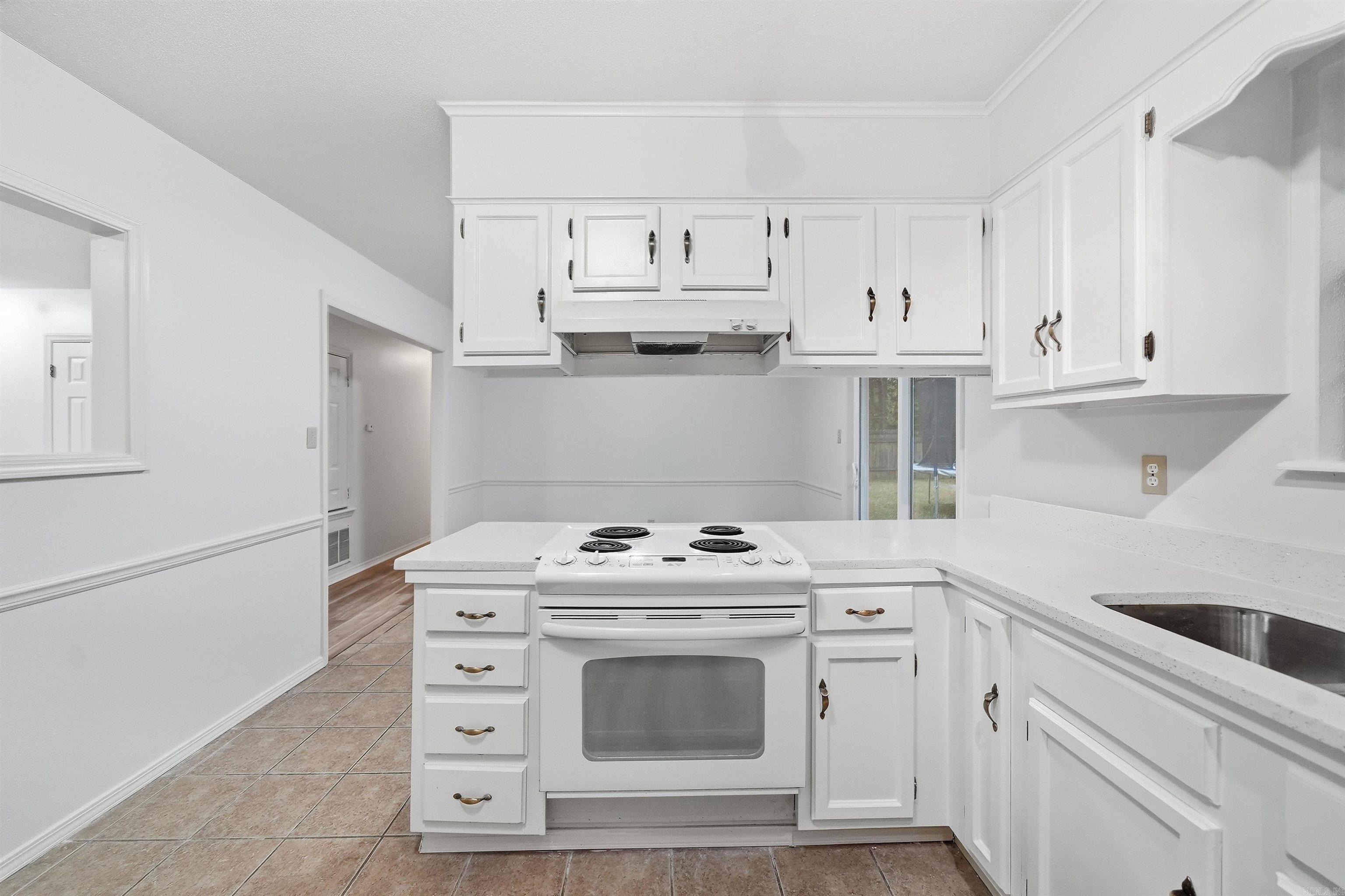 2301 Carywood Dr  Bryant, AR