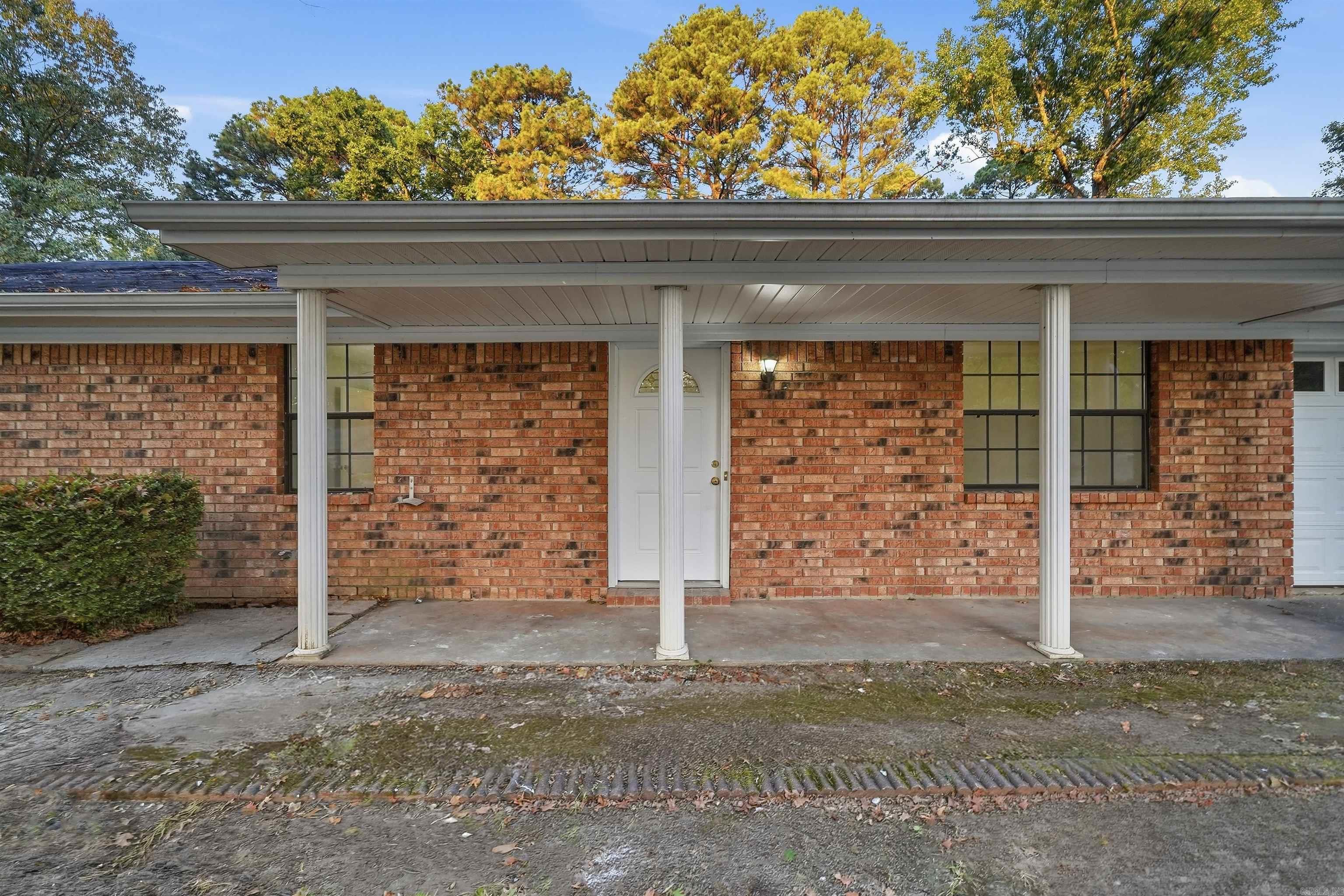 2301 Carywood Dr  Bryant, AR