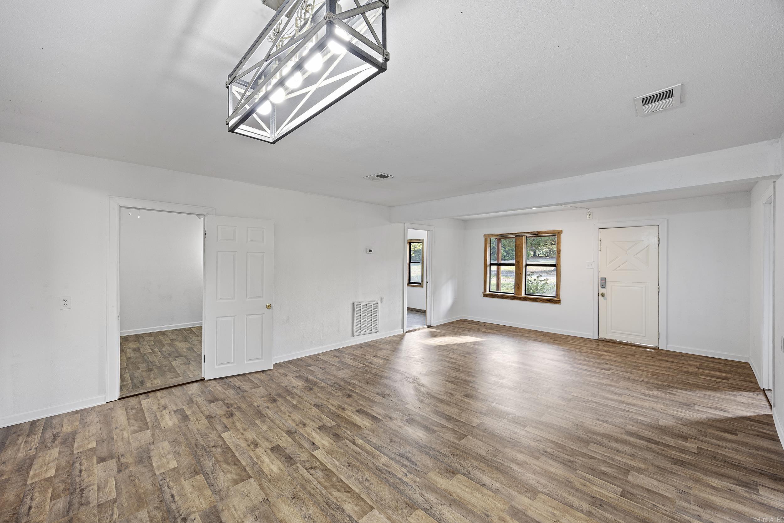 1062 CR 4400  Clarksville, AR