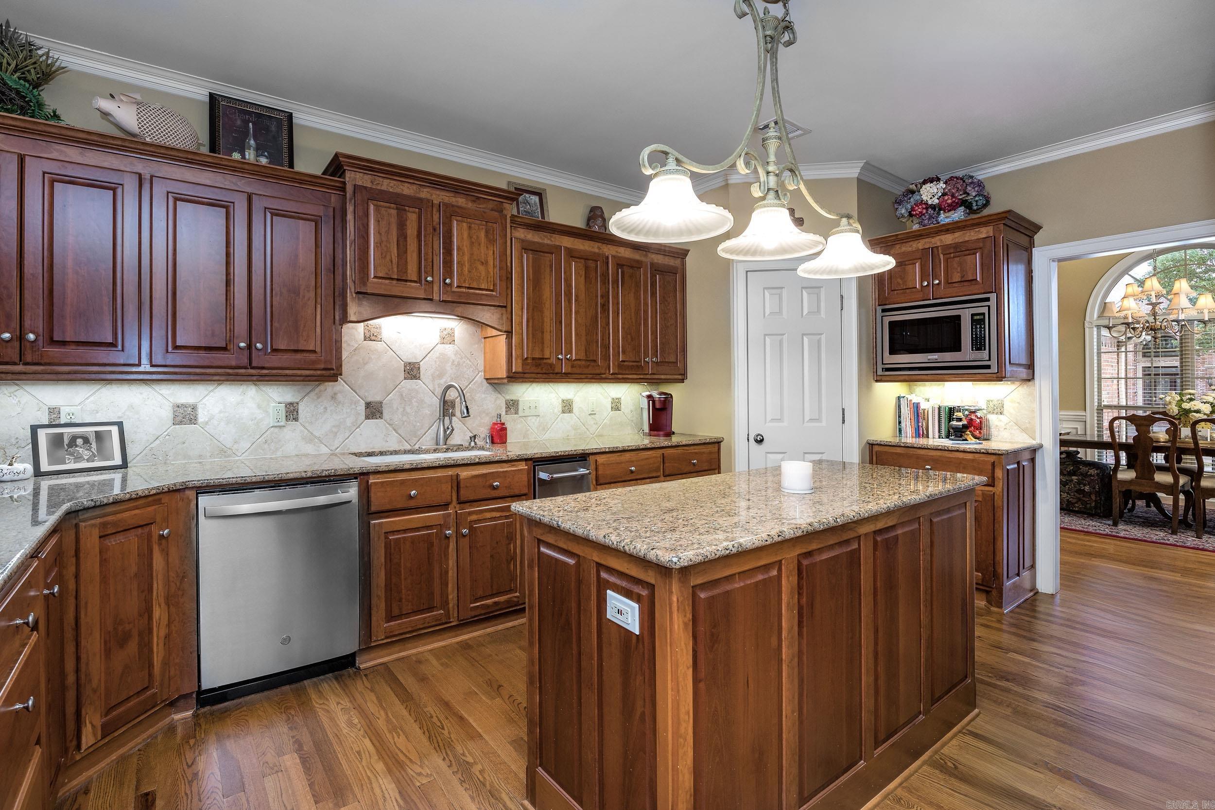 128 Osage Drive Maumelle, AR 72113-5855