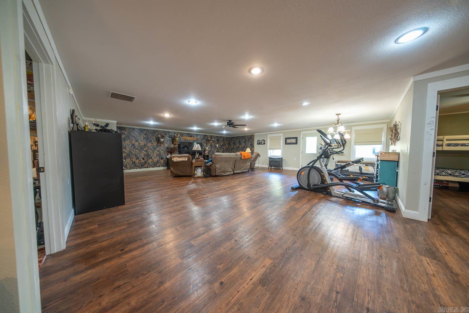 1387 County Road 201  Alton, MO