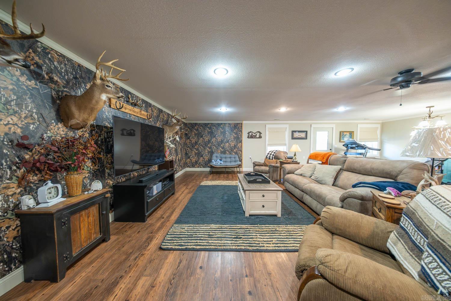 1387 County Road 201  Alton, MO