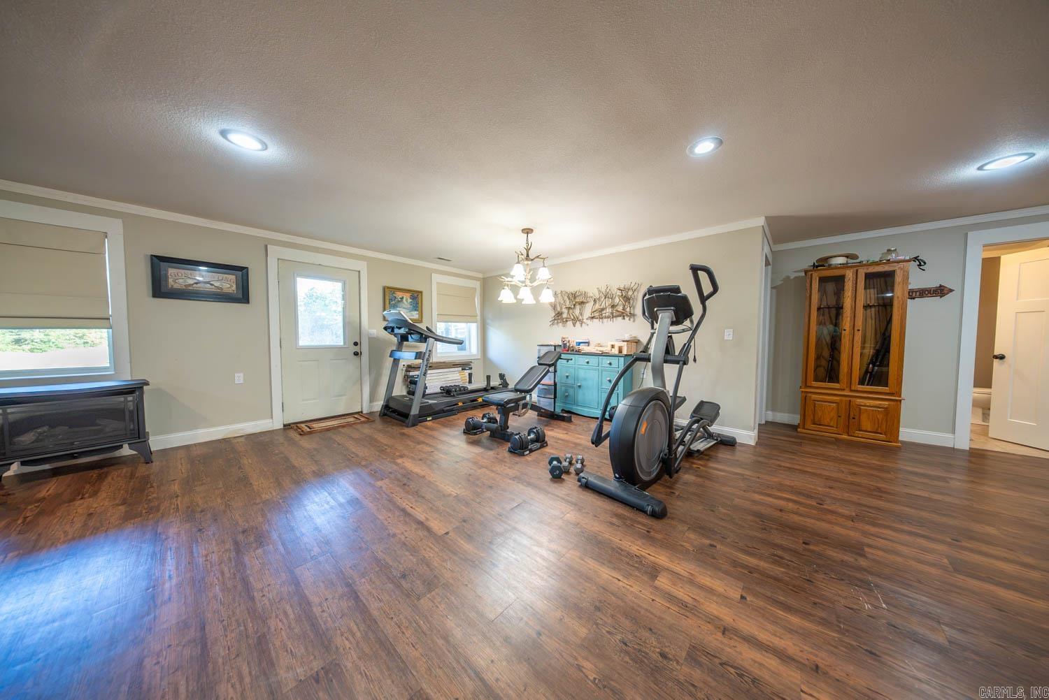 1387 County Road 201  Alton, MO