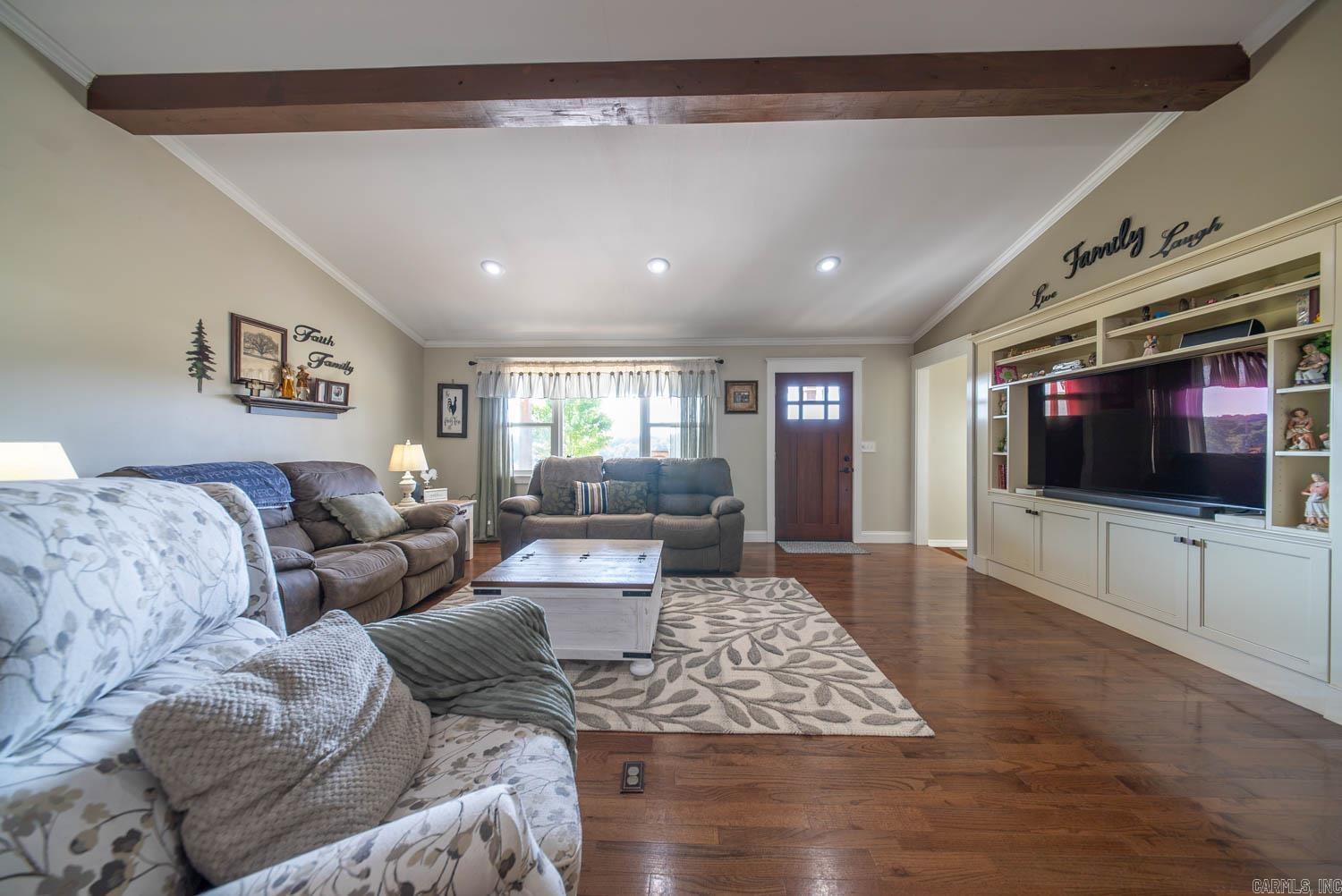 1387 County Road 201  Alton, MO