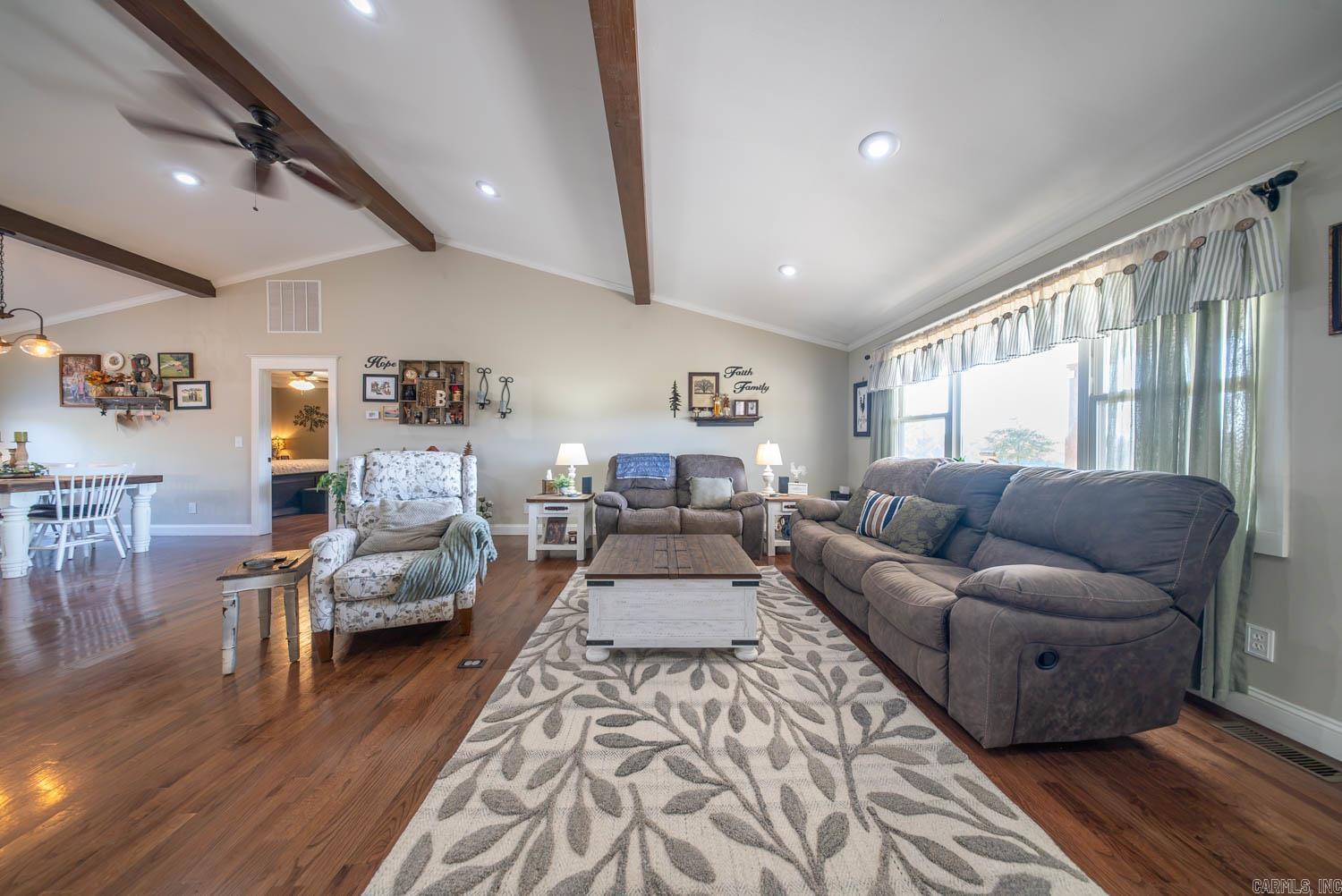 1387 County Road 201  Alton, MO