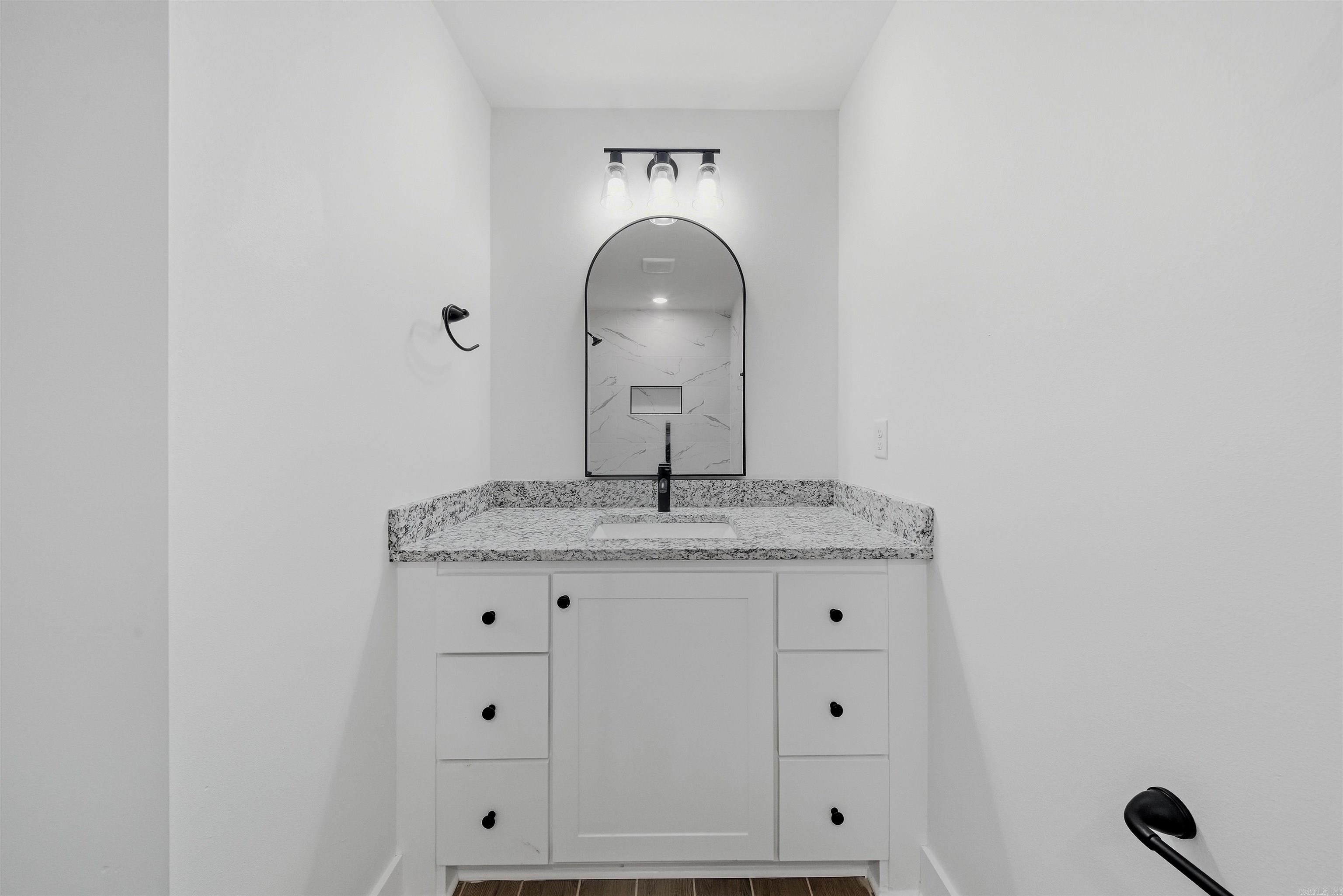137 Coal Mountain  El Paso, AR