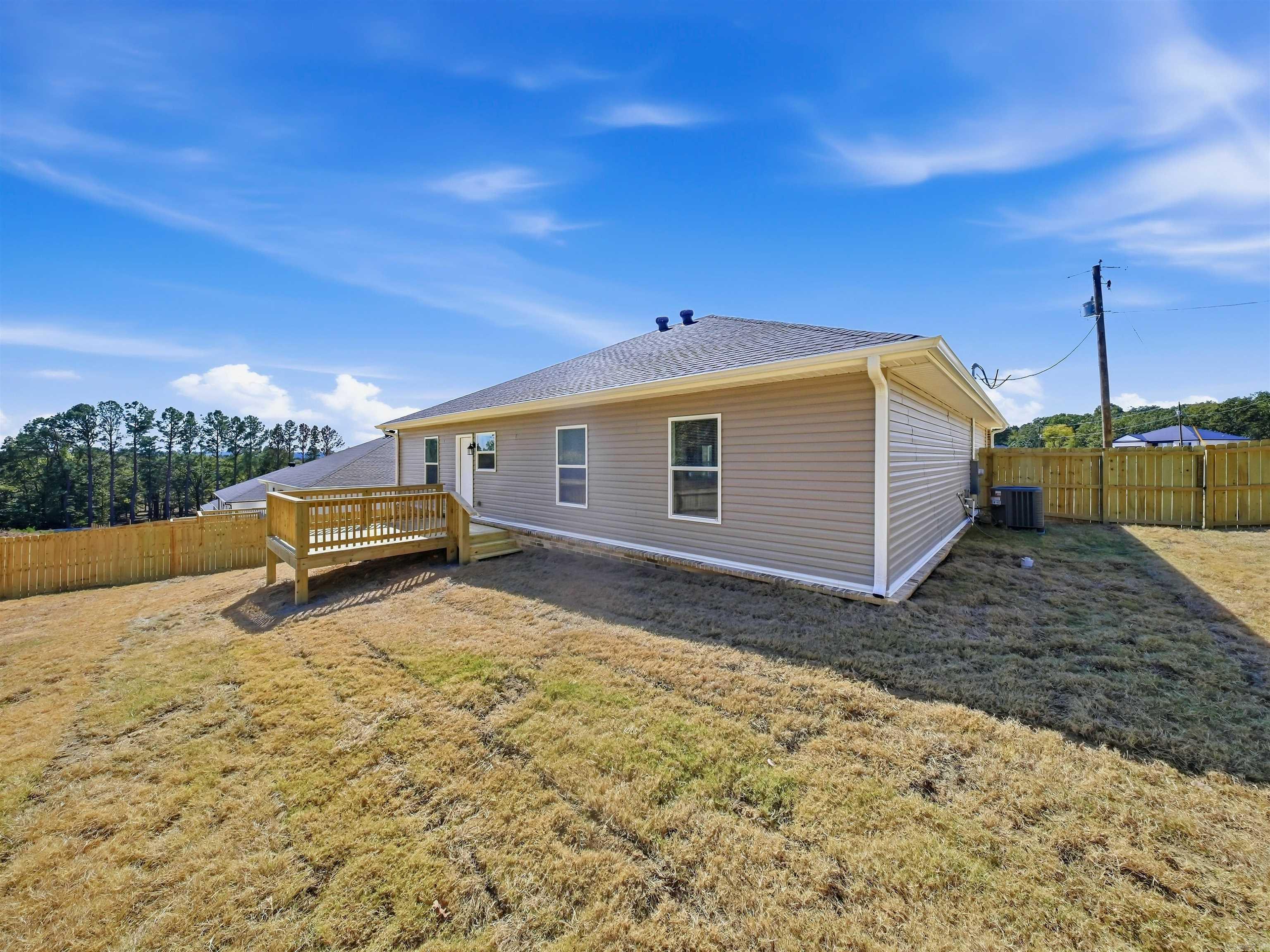 137 Coal Mountain  El Paso, AR