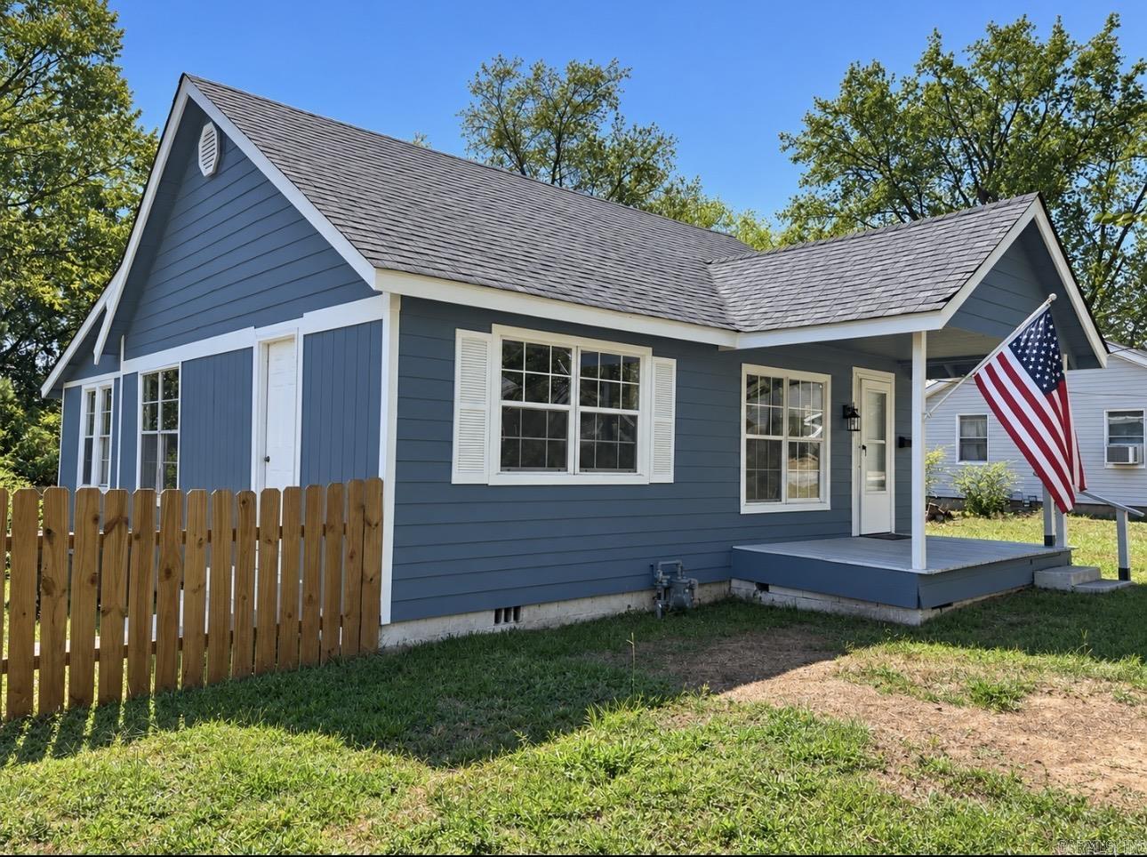 808 W Hazel  Benton, AR