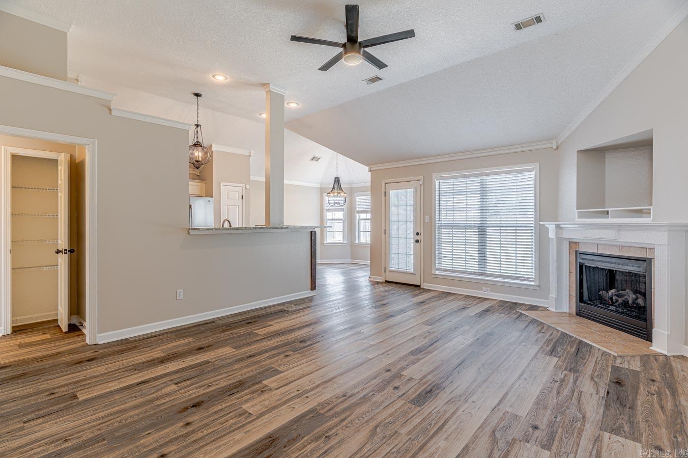 5408 Deerfield Dr  Jonesboro, AR
