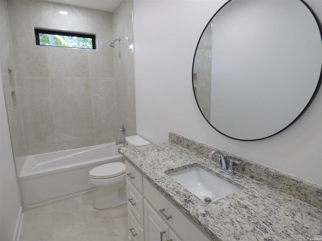 106 CREEKVIEW Hot Springs, AR 71913