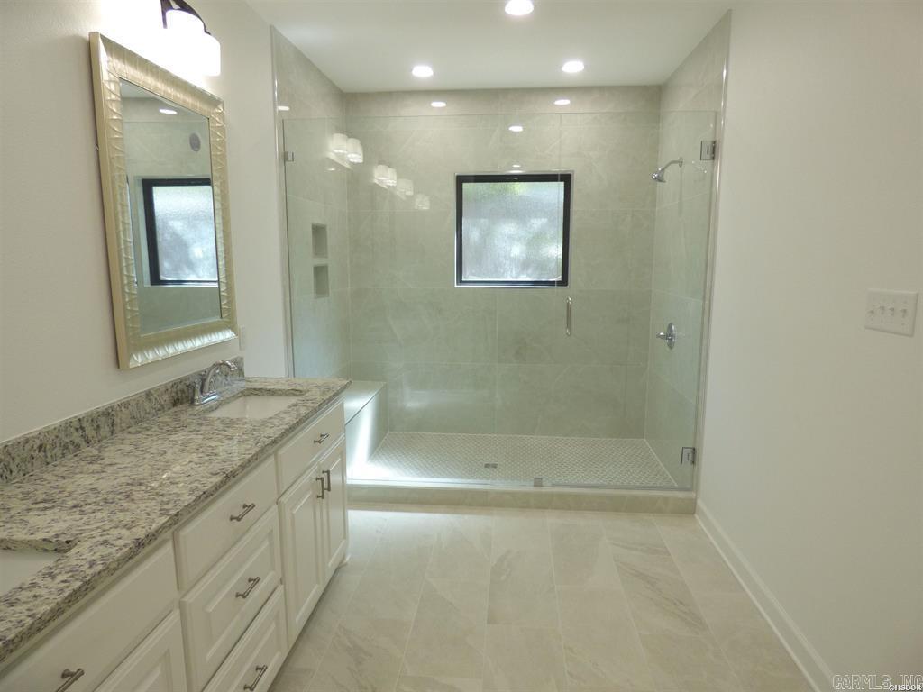 106 CREEKVIEW Hot Springs, AR 71913