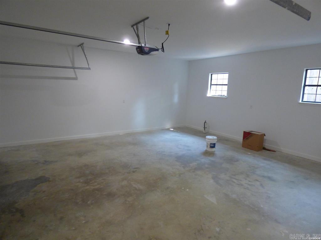 106 CREEKVIEW Hot Springs, AR 71913