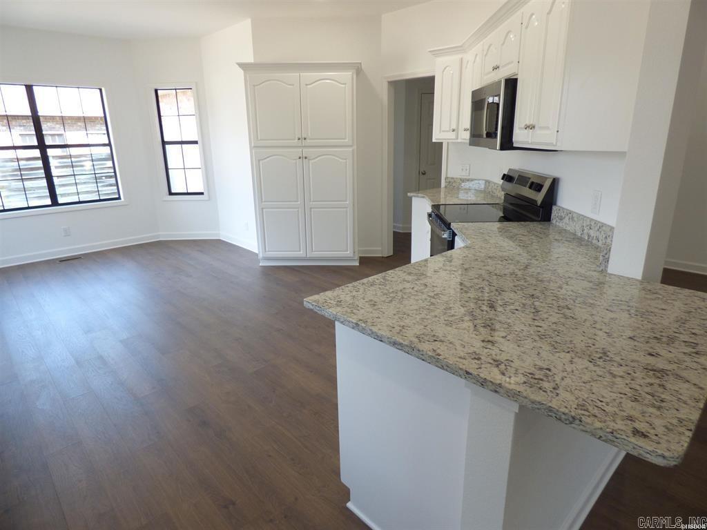 106 CREEKVIEW Hot Springs, AR 71913