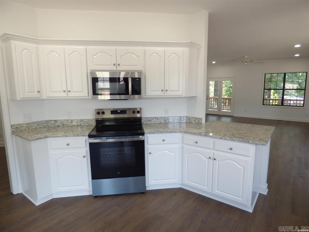 106 CREEKVIEW Hot Springs, AR 71913