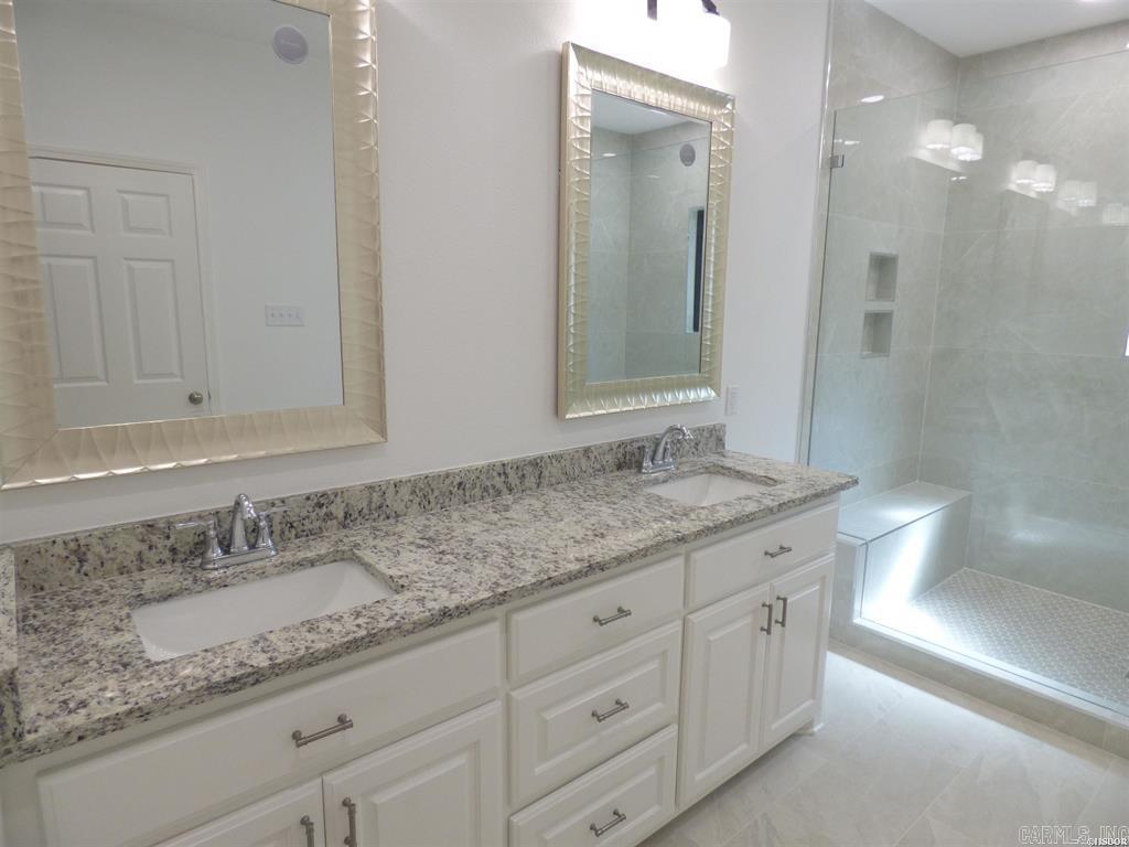 106 CREEKVIEW Hot Springs, AR 71913