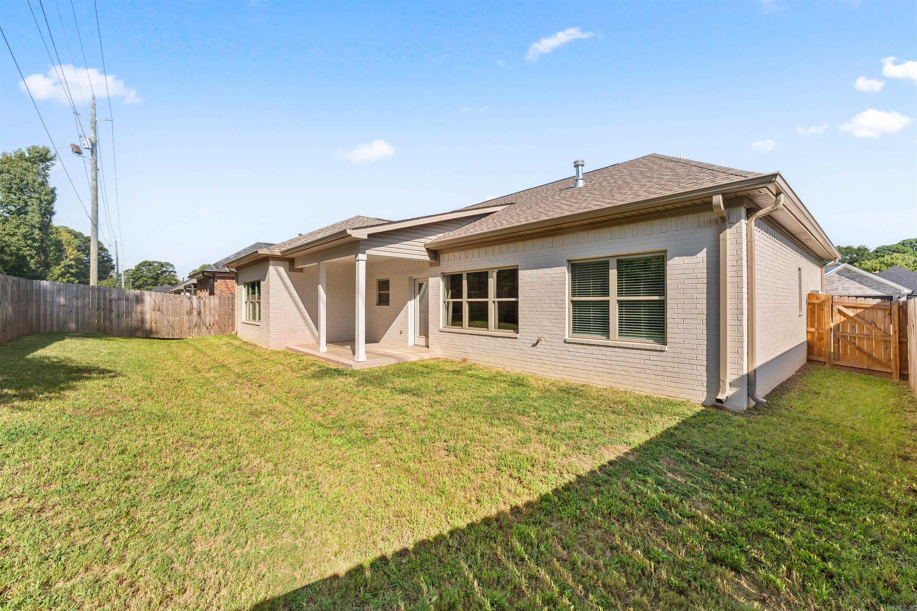 3871 Spencer Crossing Dr  Benton, AR