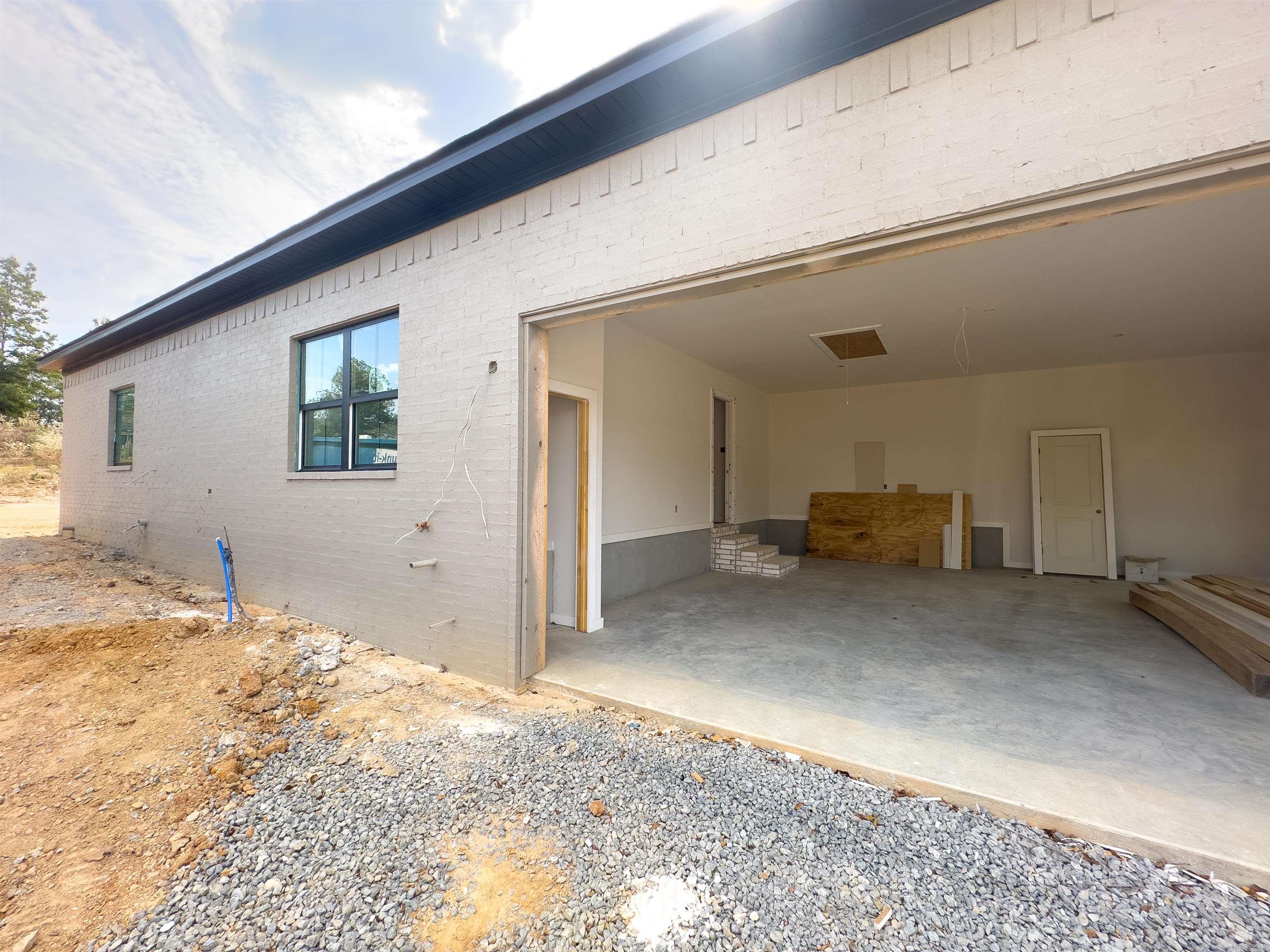 1033 Creekwood Cir — photo 2