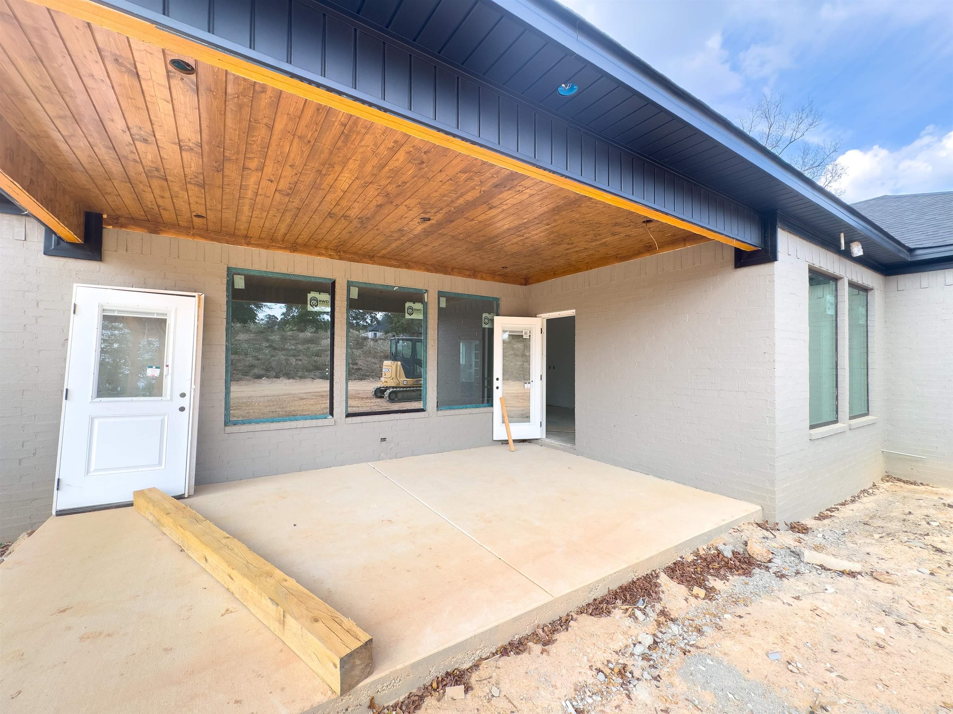 1033 Creekwood Cir Bauxite, AR 72011