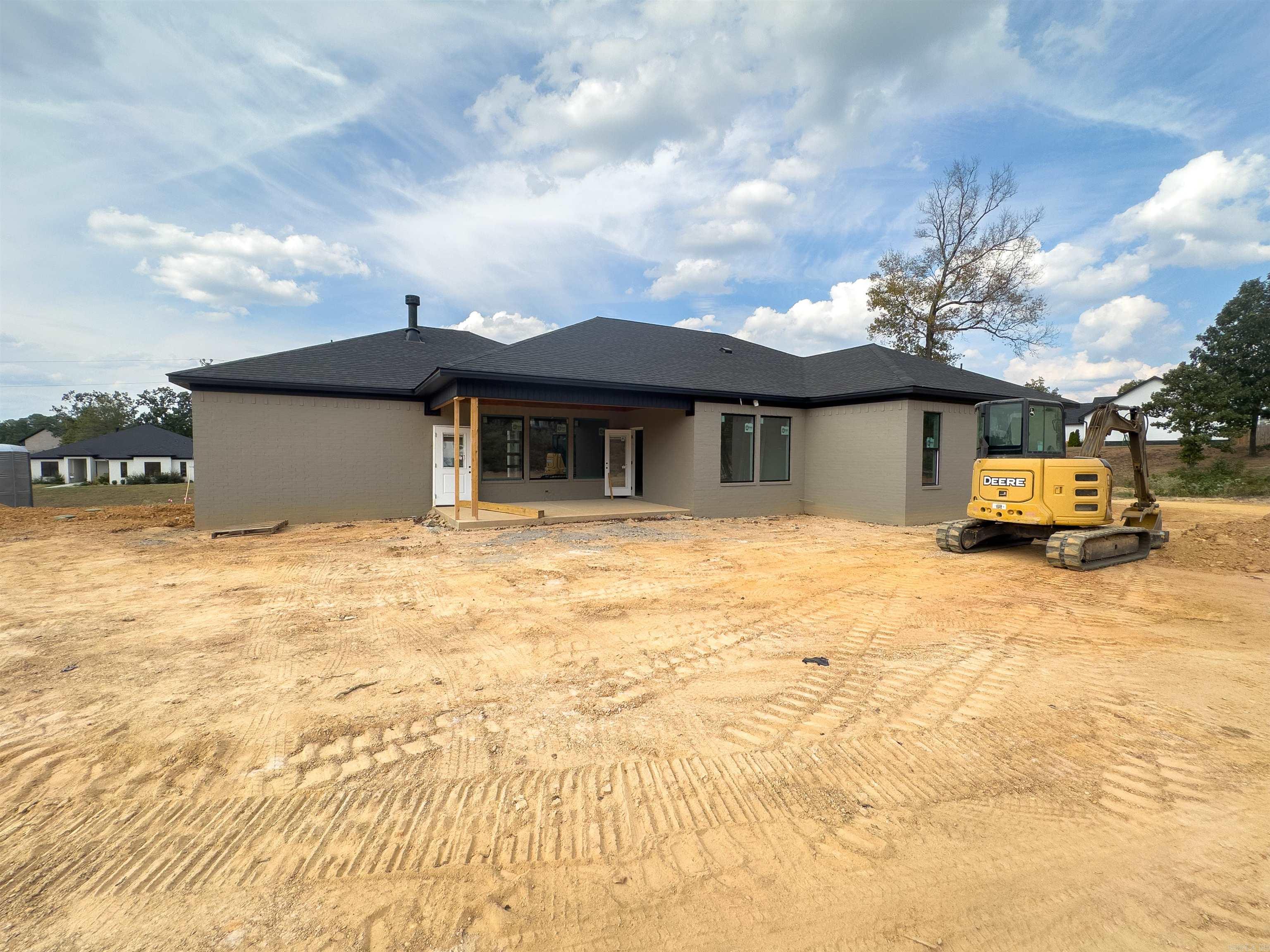 1033 Creekwood Cir Bauxite, AR 72011