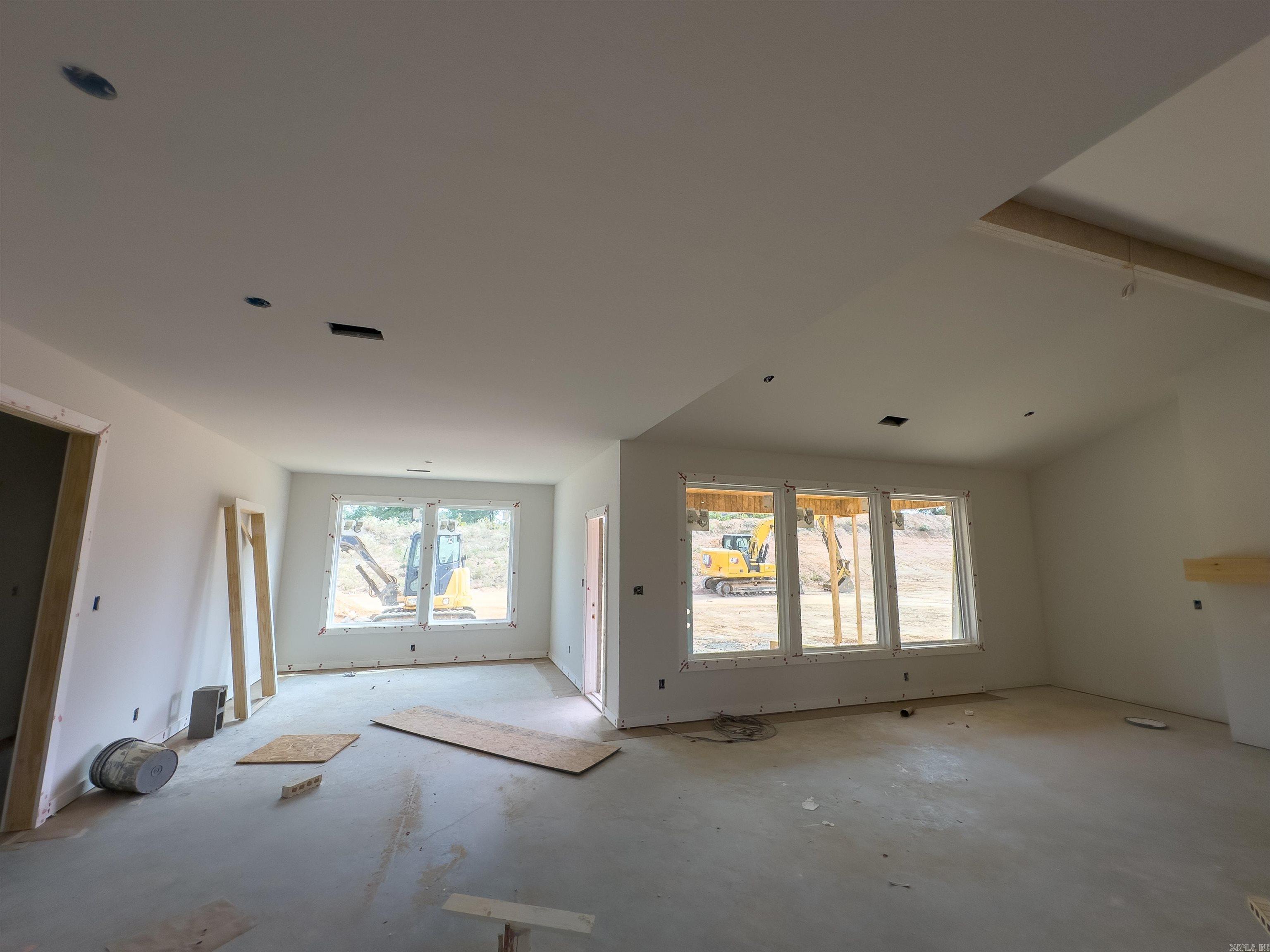 1033 Creekwood Cir Bauxite, AR 72011