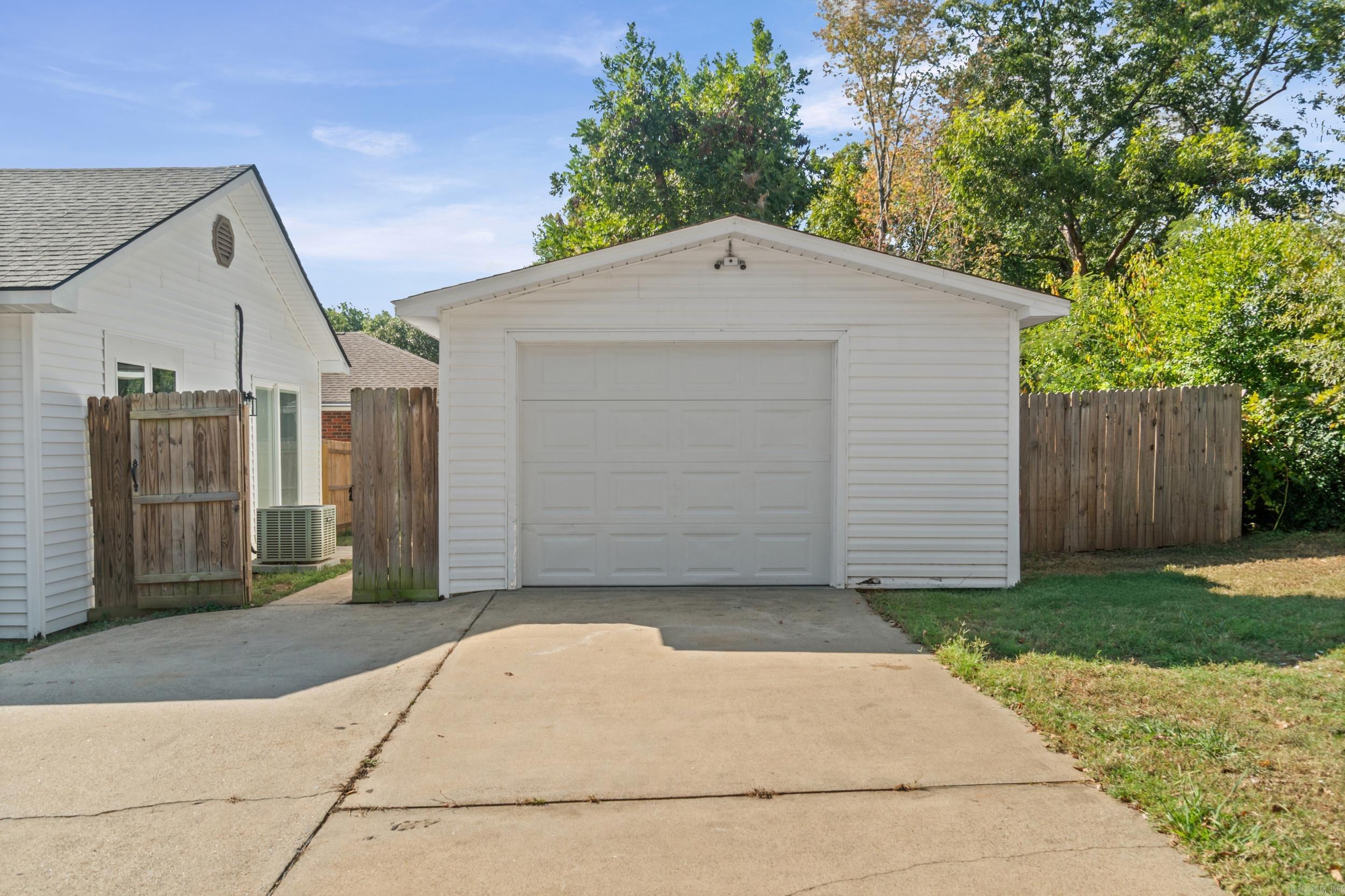 207 N. Sowell St.  Searcy, AR