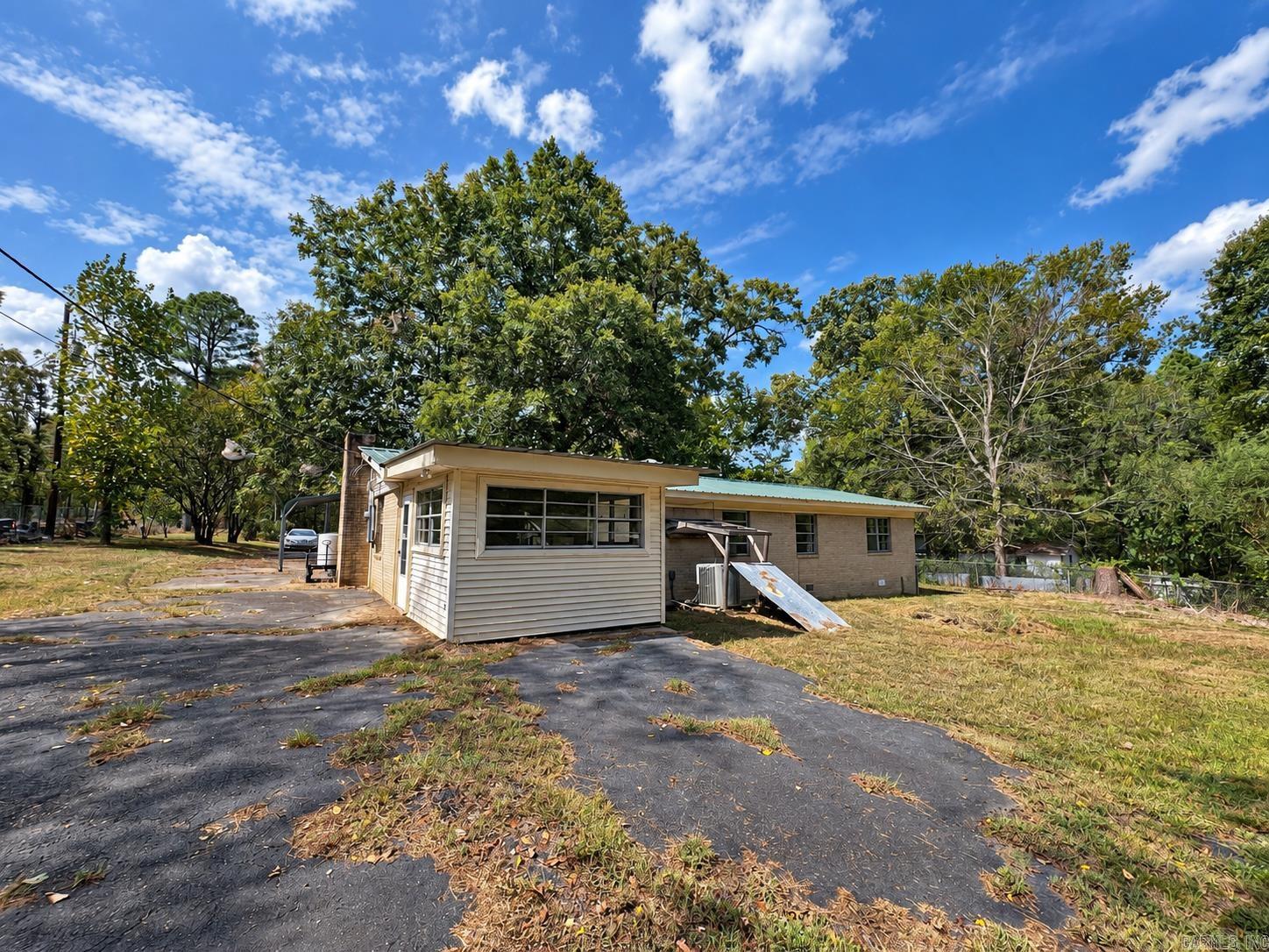 19016 Hwy 51  Rockport, AR