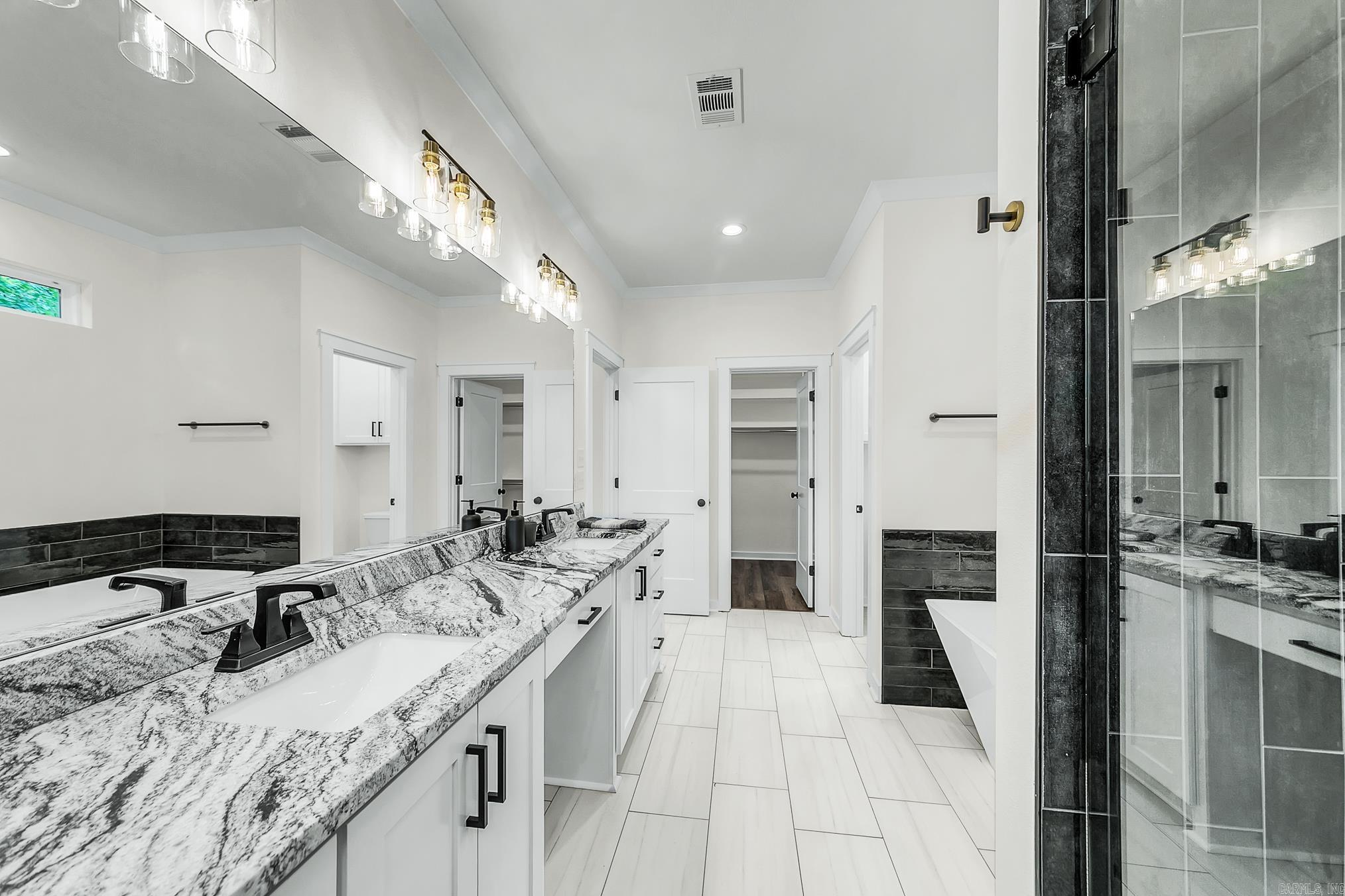 1585 Vista Drive Cabot, AR 72023