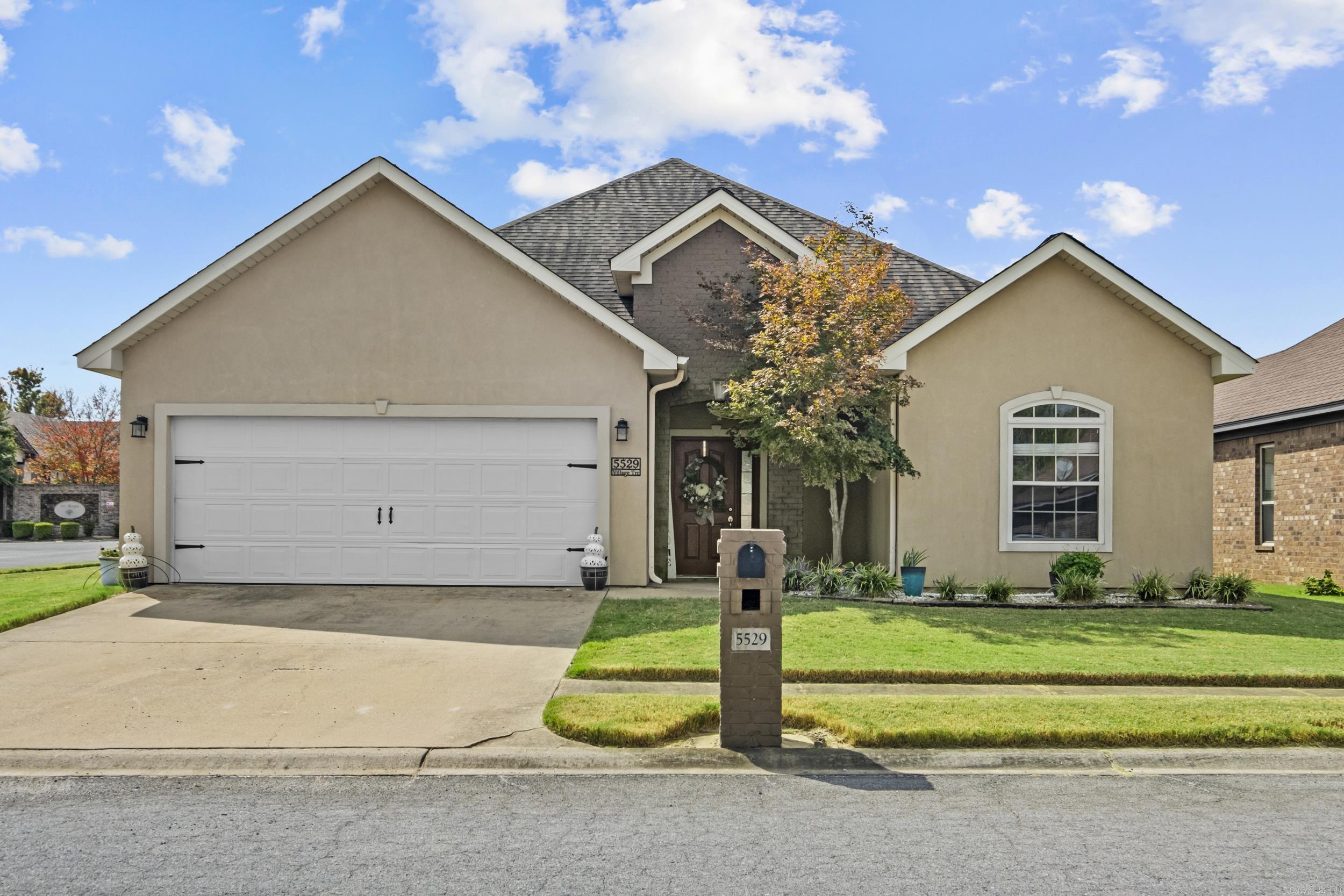 5529 Village Trace — exterior