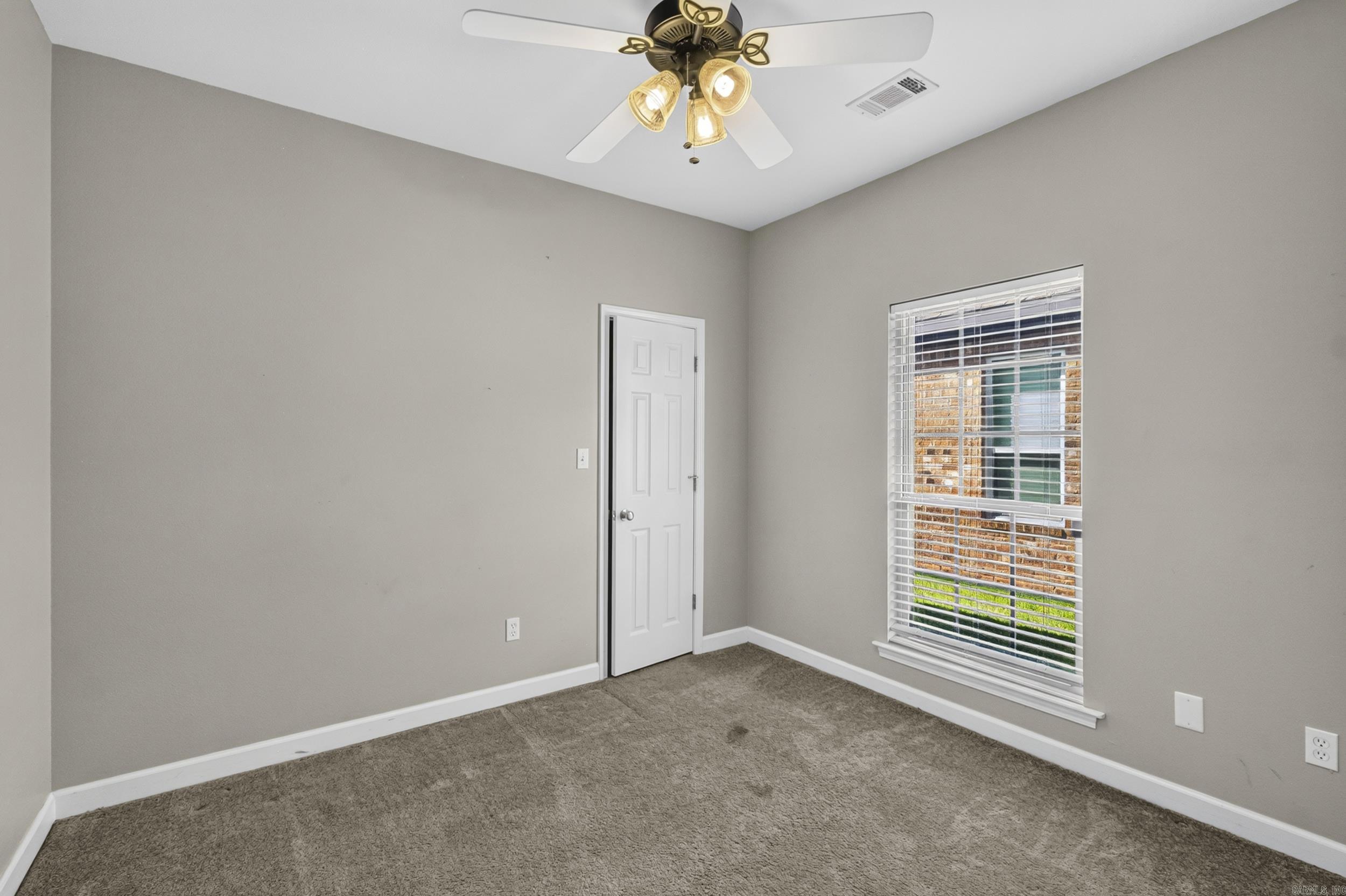 5529 Village  Benton, AR