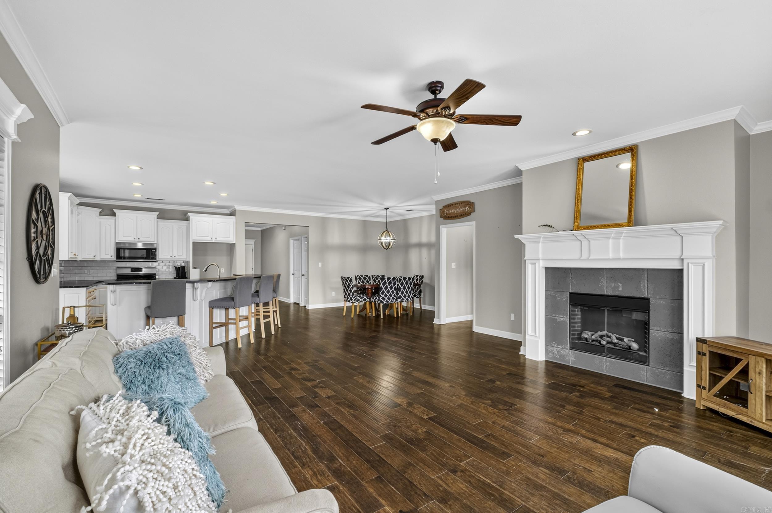 5529 Village  Benton, AR