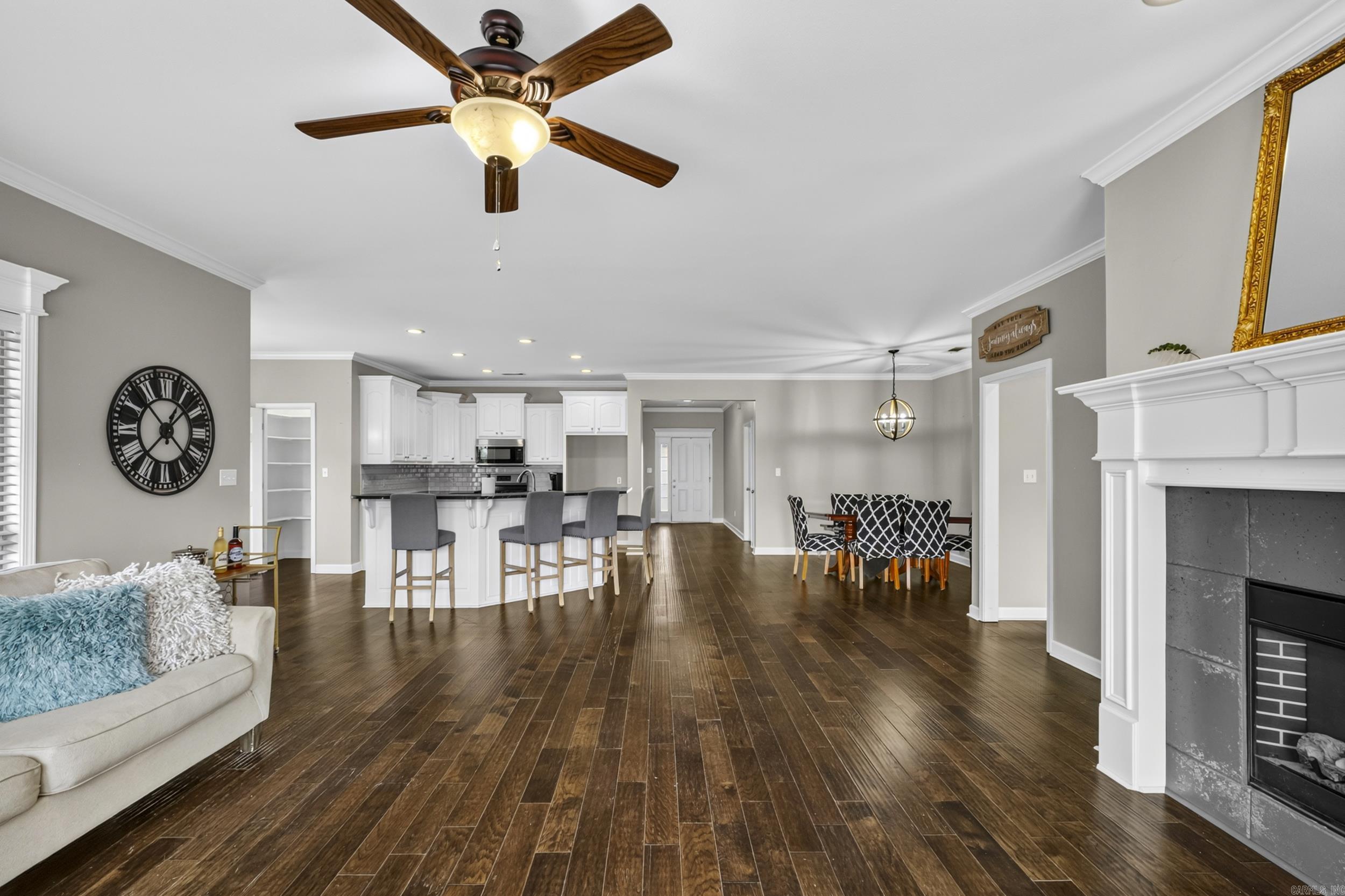 5529 Village  Benton, AR