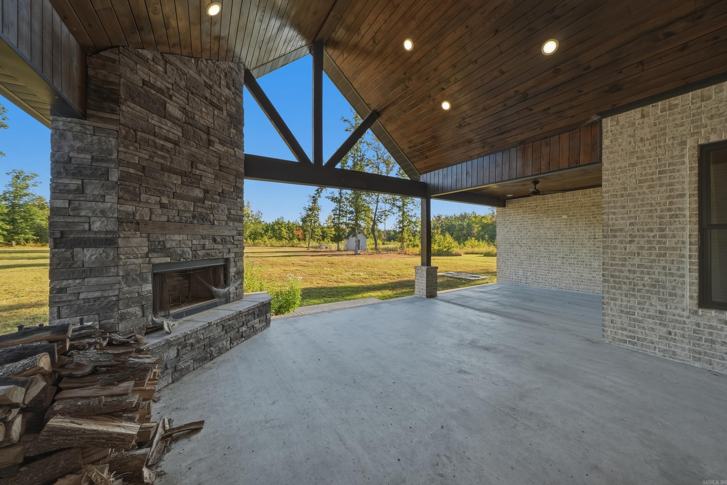 8899 Grant County Rd 75 Sheridan, AR 72150