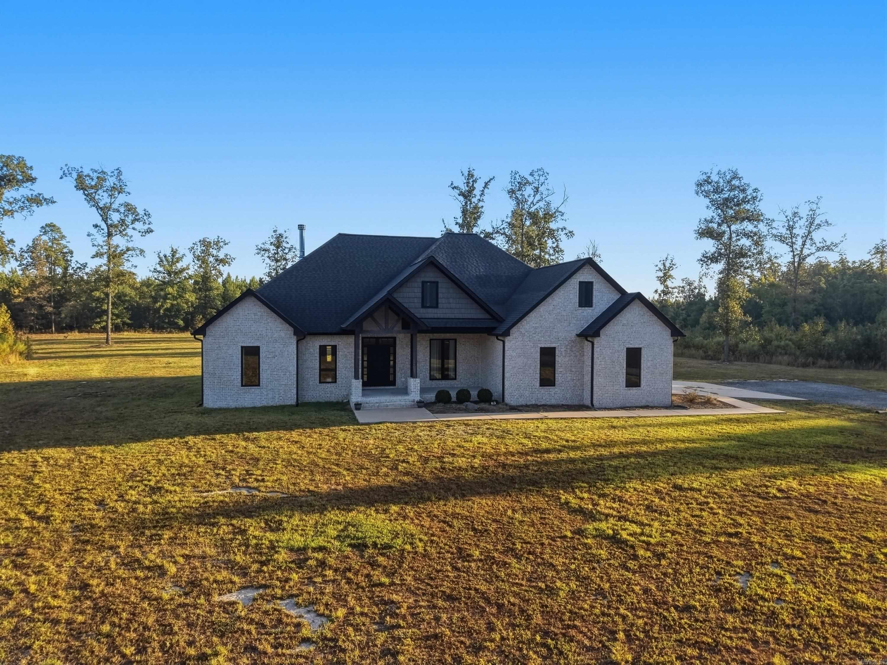 8899 Grant County Rd 75 Sheridan, AR 72150