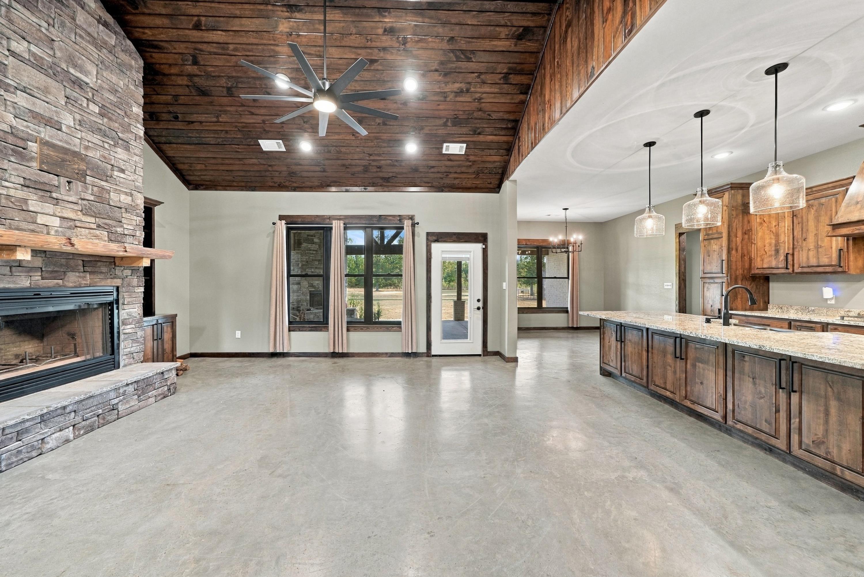 8899 Grant County Rd 75 Sheridan, AR 72150