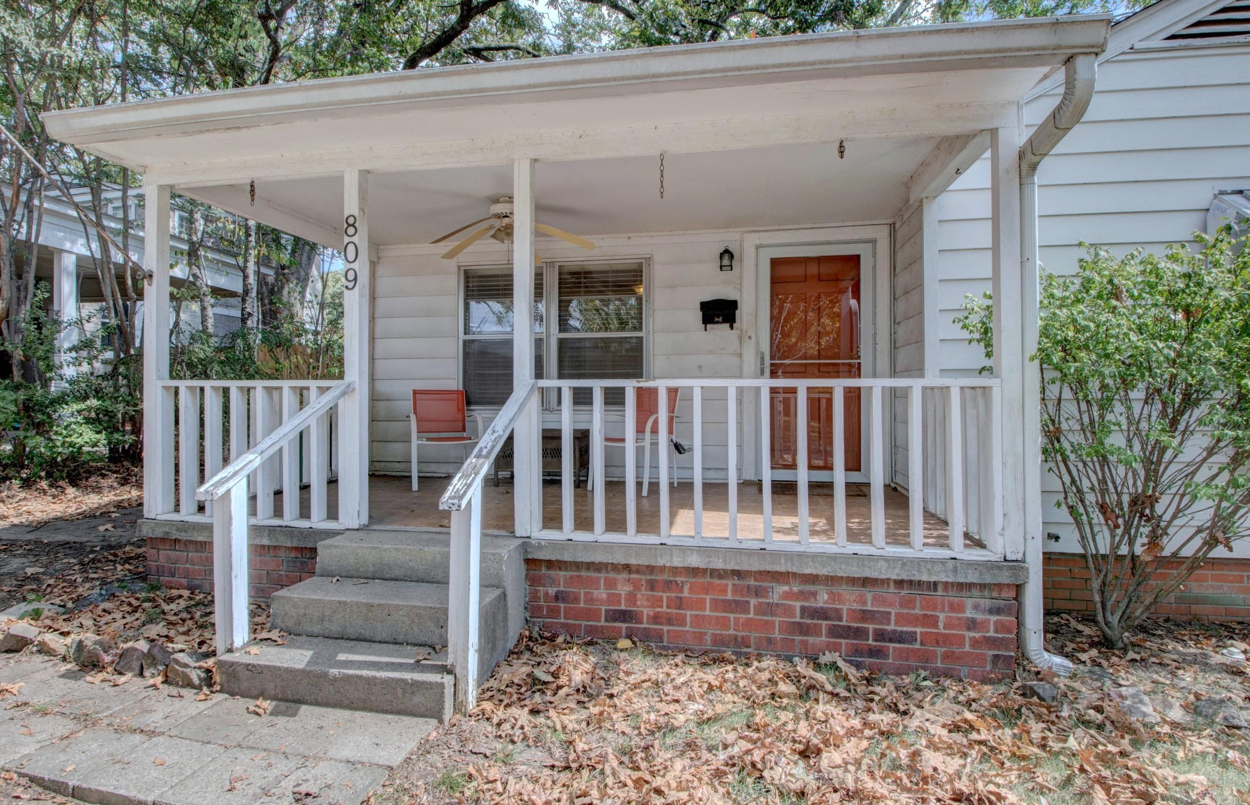 809 N Pierce Street — photo 2