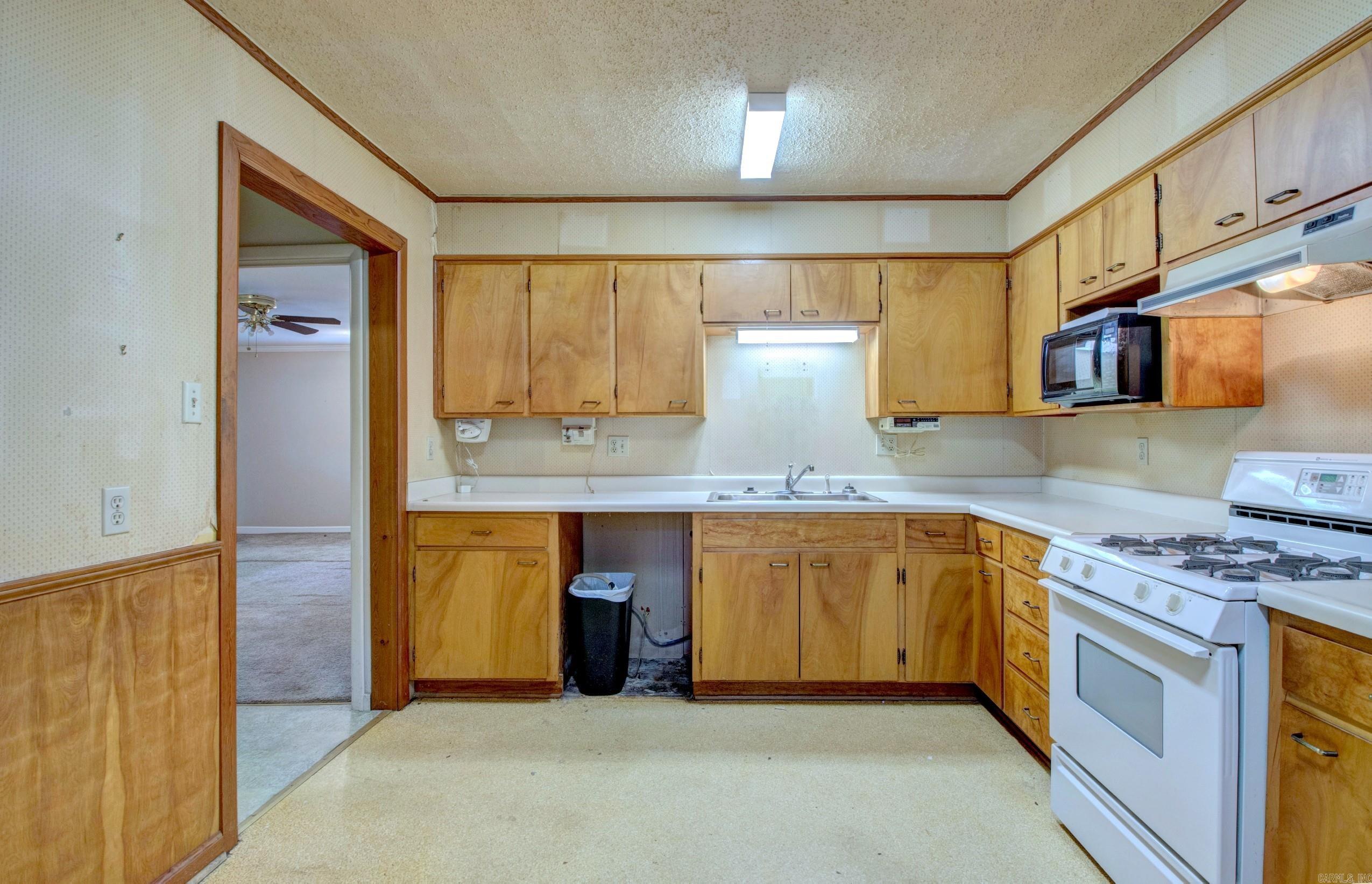 809 N Pierce Street — photo 5