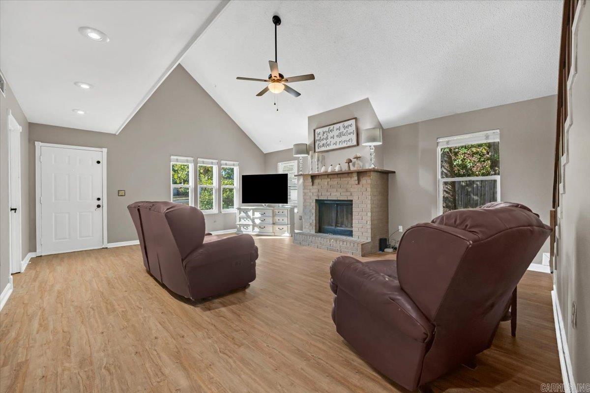 7 Oak Forest  Maumelle, AR