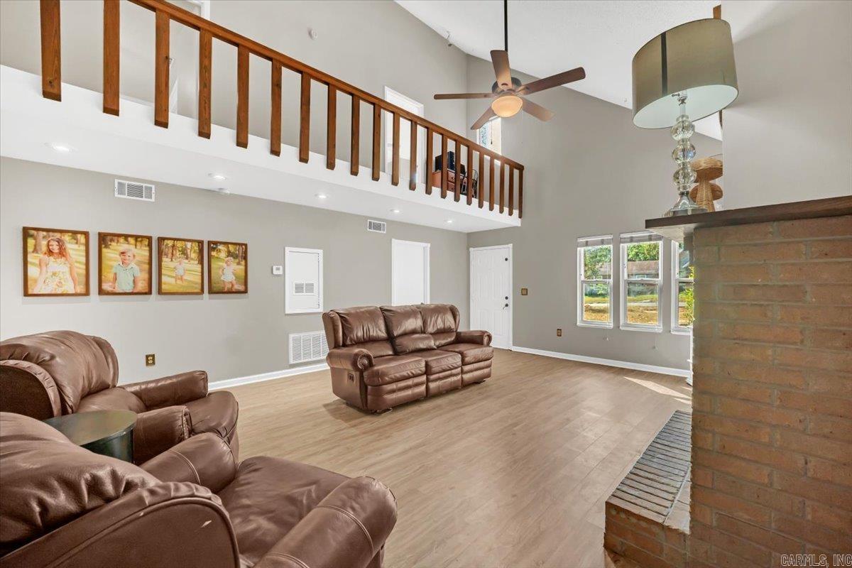 7 Oak Forest  Maumelle, AR
