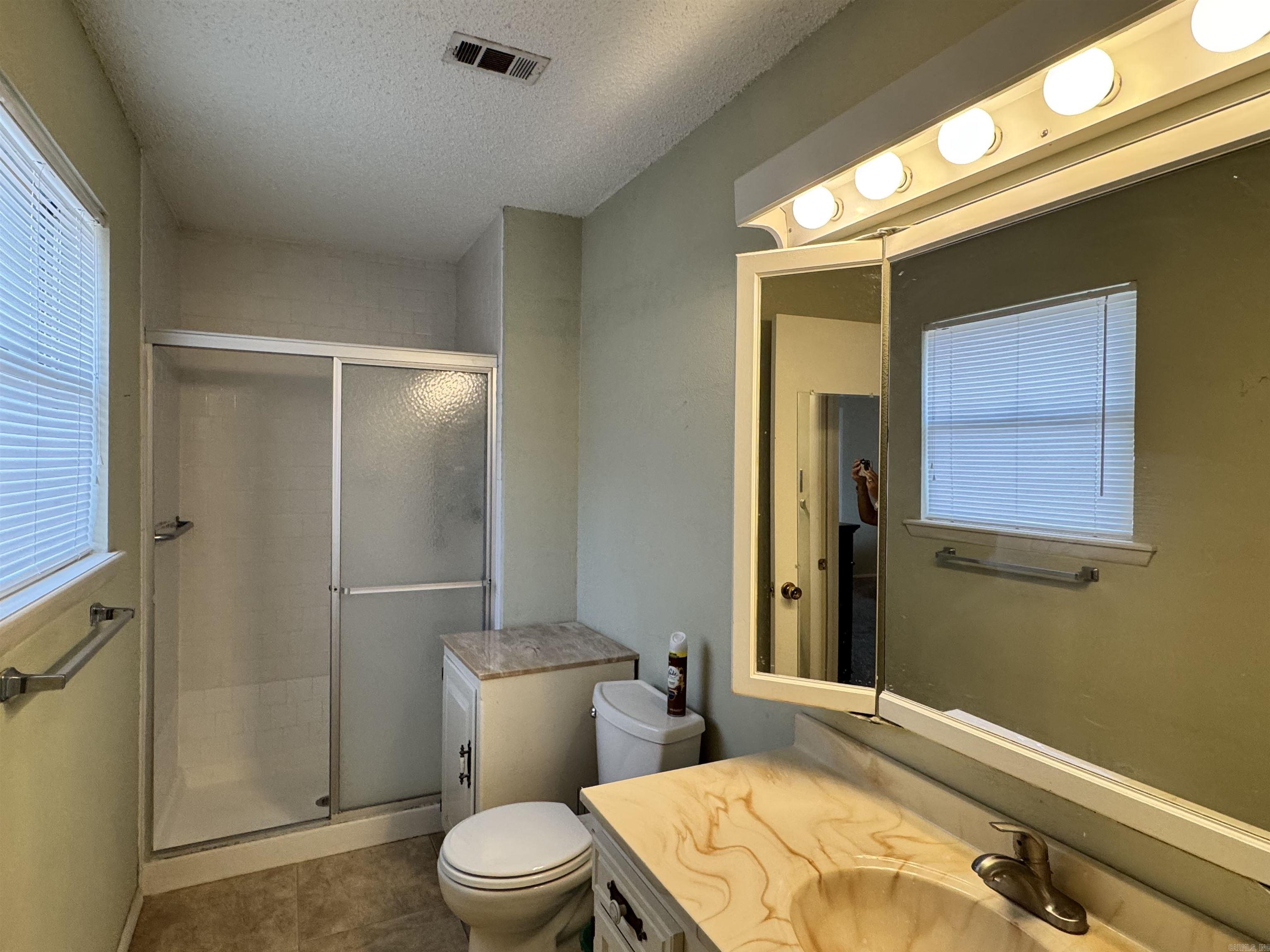 160 Cooper 21-C Hot Springs, AR