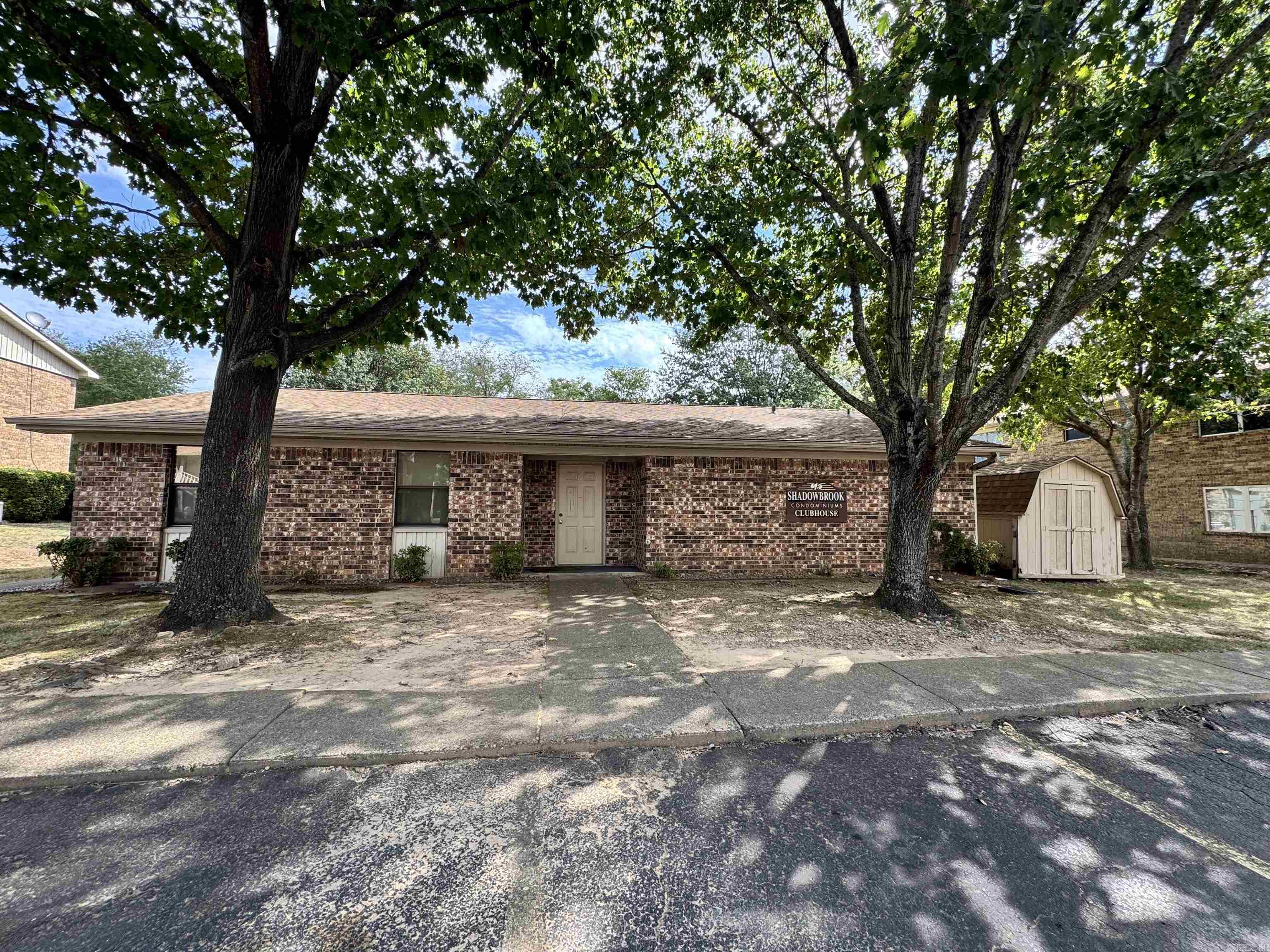 160 Cooper 21-C Hot Springs, AR