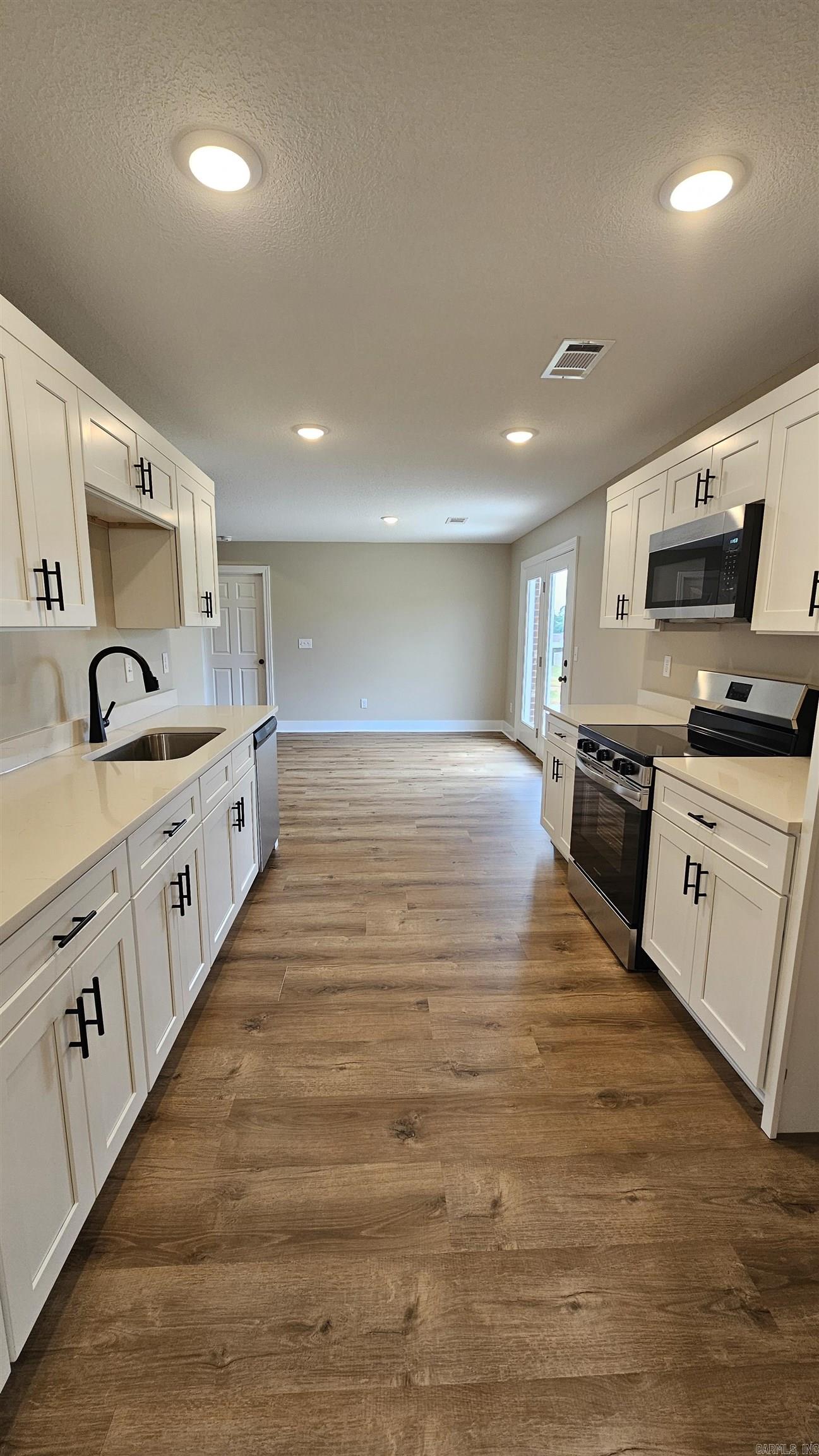 2212 S 19th  Paragould, AR
