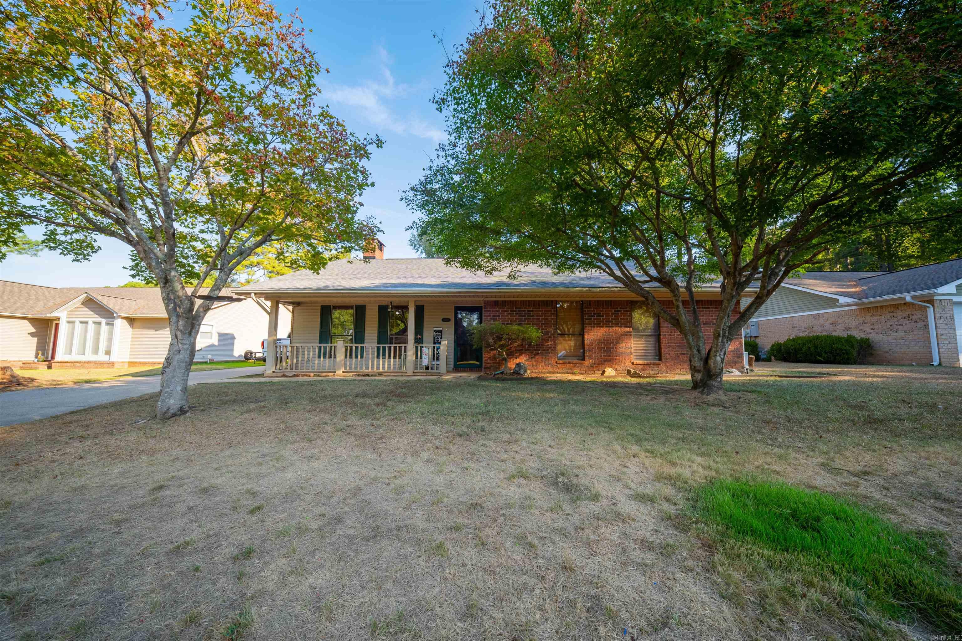 1102 Pinecrest  Camden, AR