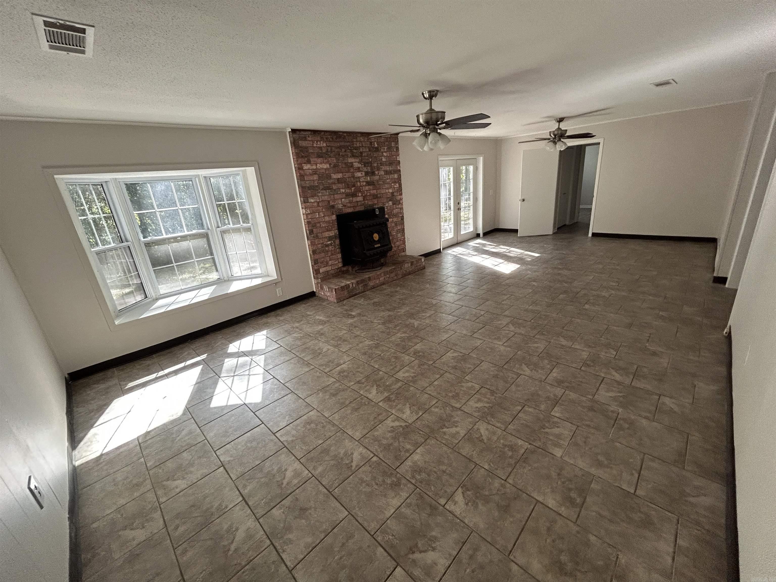 1309 Crest Circle Benton, AR 72015